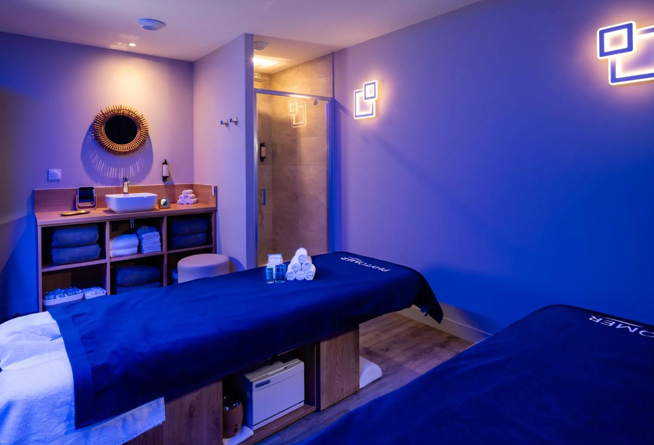 Massage, Bed in Mas De La Senancole & Spa