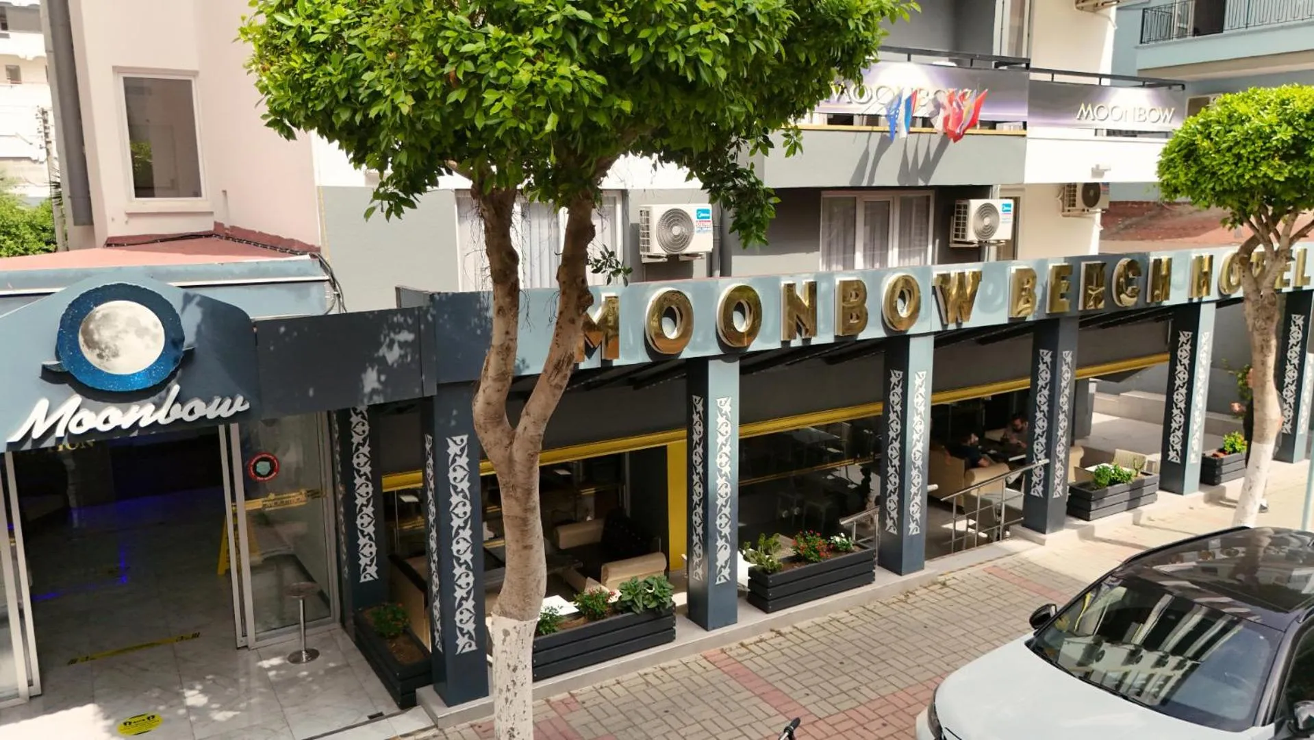 Day in MOONBOW BEACH HOTEL