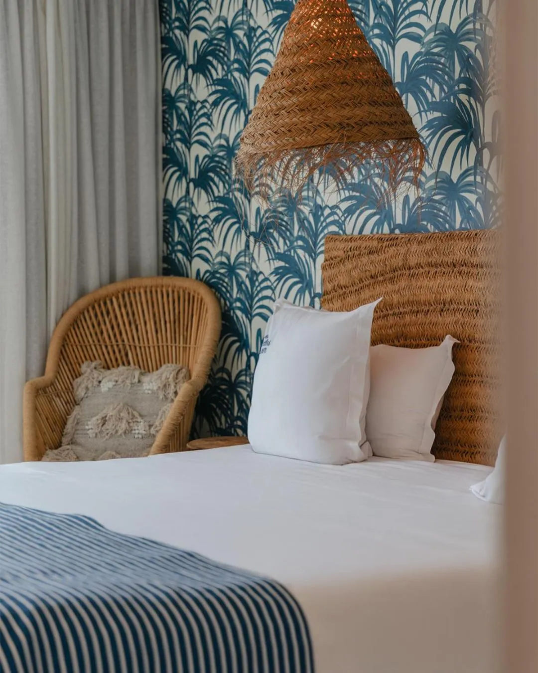 Photo of the whole room, Bed in Les Bulles de Mer - Hotel & Spa sur la Plage