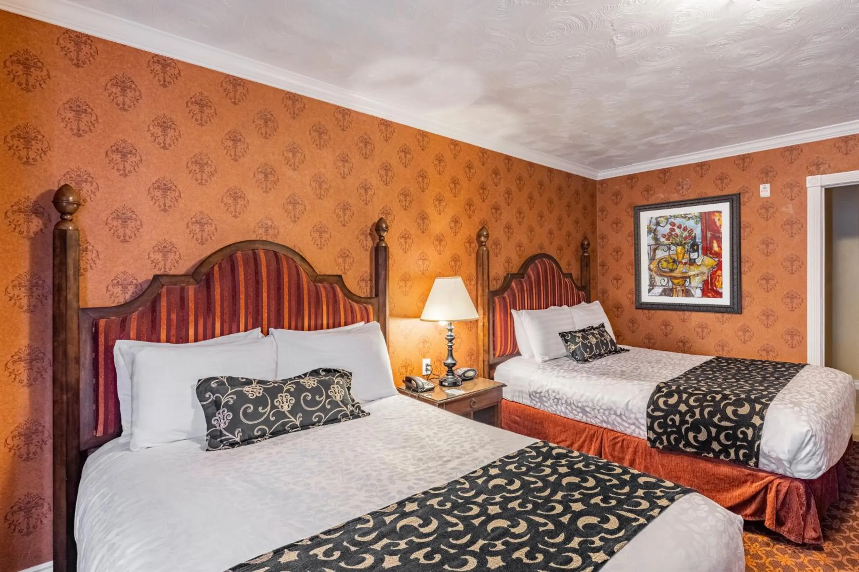 Deluxe Queen Room with Two Queen Beds - No pets in Canyons Boutique Hotel - A Canyons Collection Property Deluxe Queen Room with Two Queen Beds - No pets in Canyons Boutique Hotel - A Canyons Collection Property