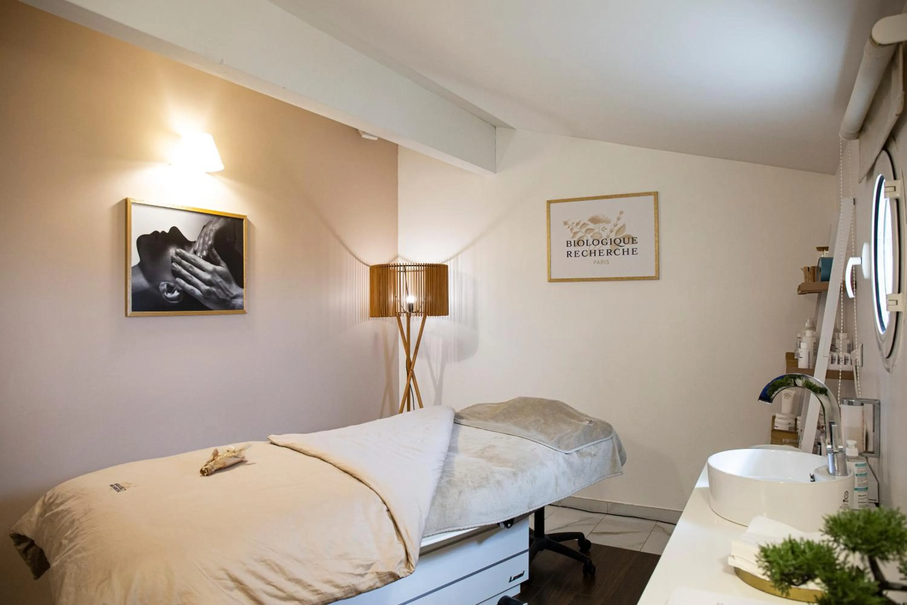 Spa and wellness centre/facilities, Bed in Relais et Châteaux Thalasso & Spa Ile de la Lagune