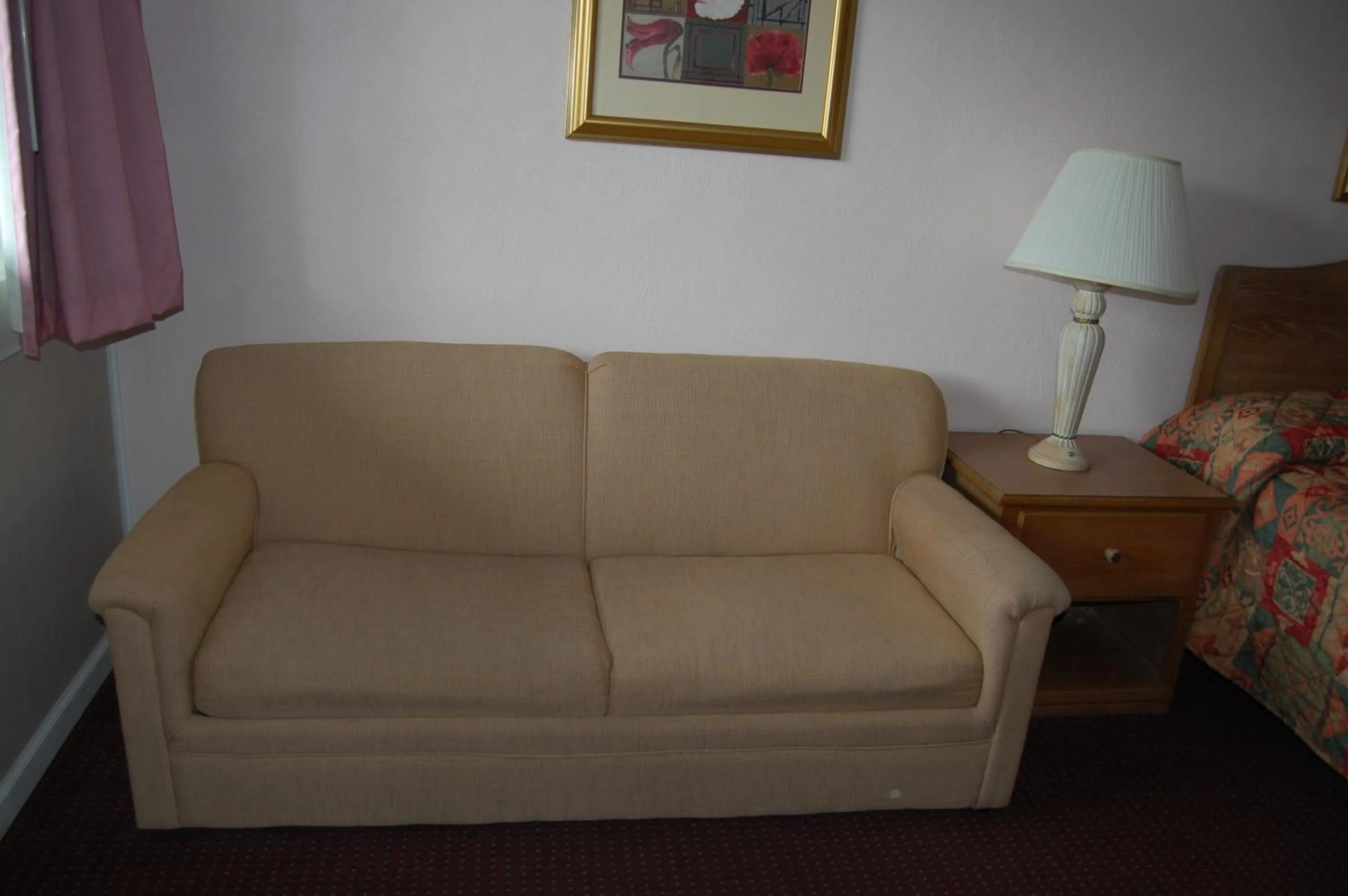 Seating area in Sea Breeze Ocean City