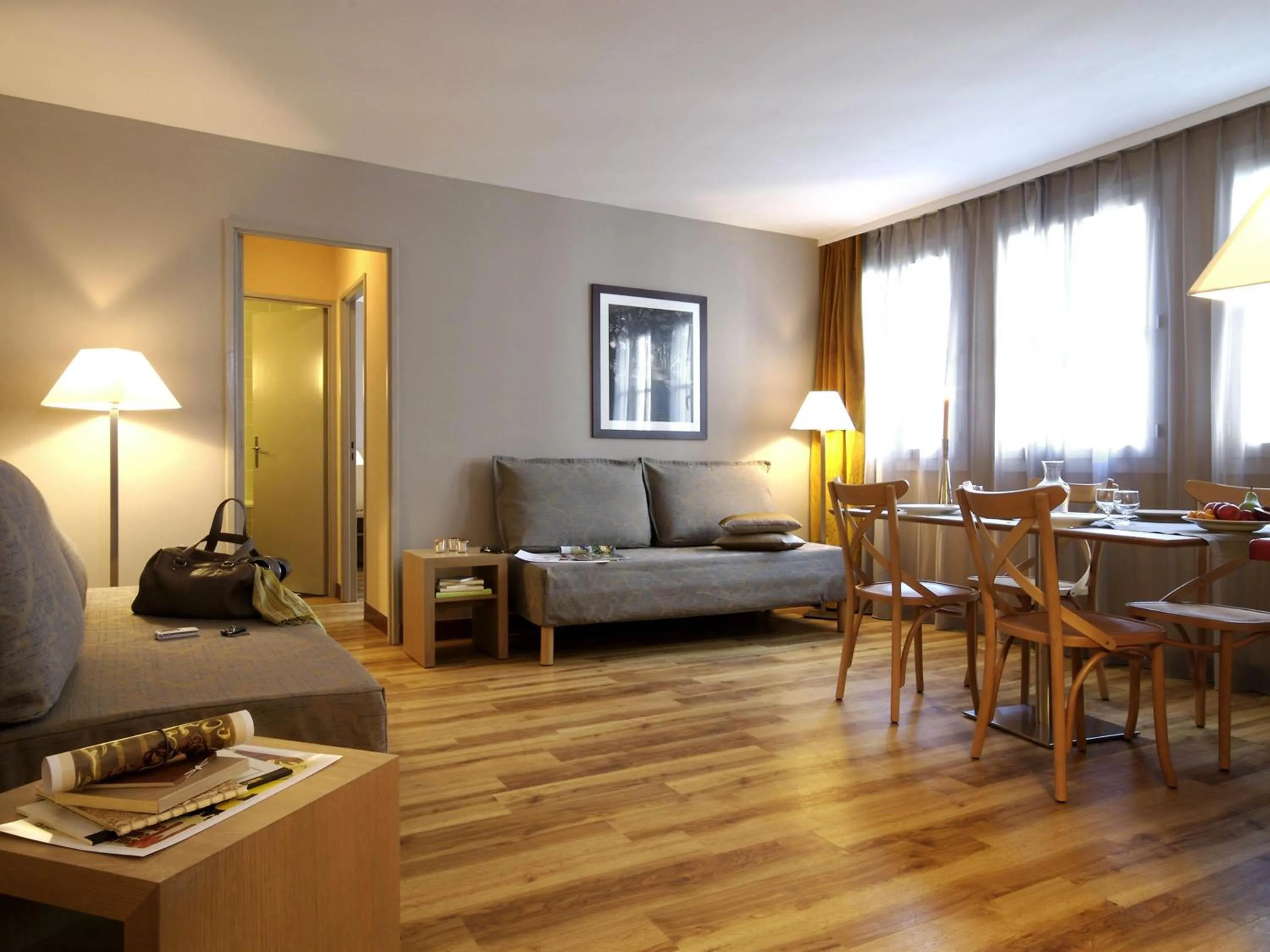 Bedroom in Aparthotel Adagio Paris Montmartre