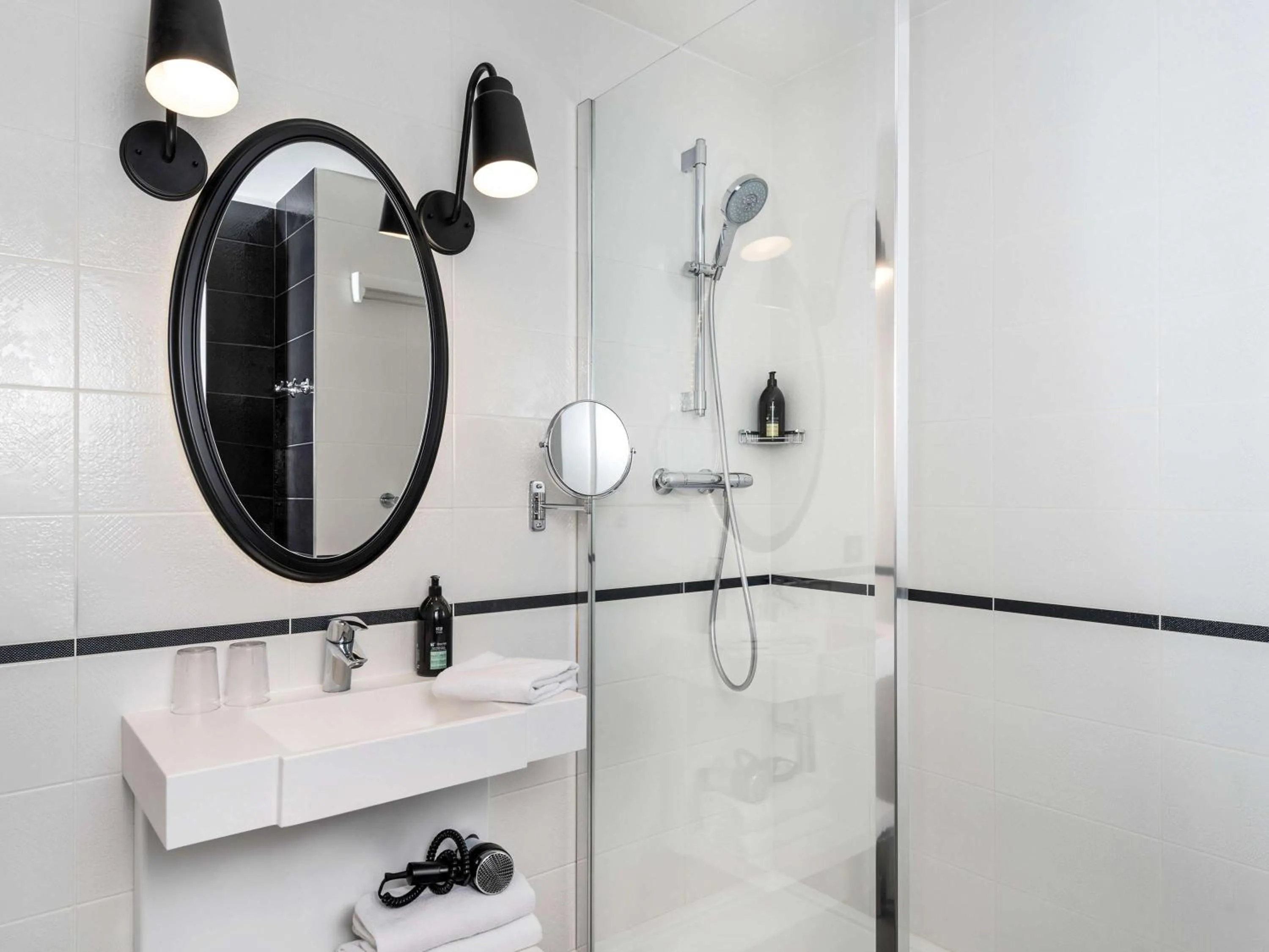 Studio (2 Adults) in Aparthotel Adagio Paris Montmartre