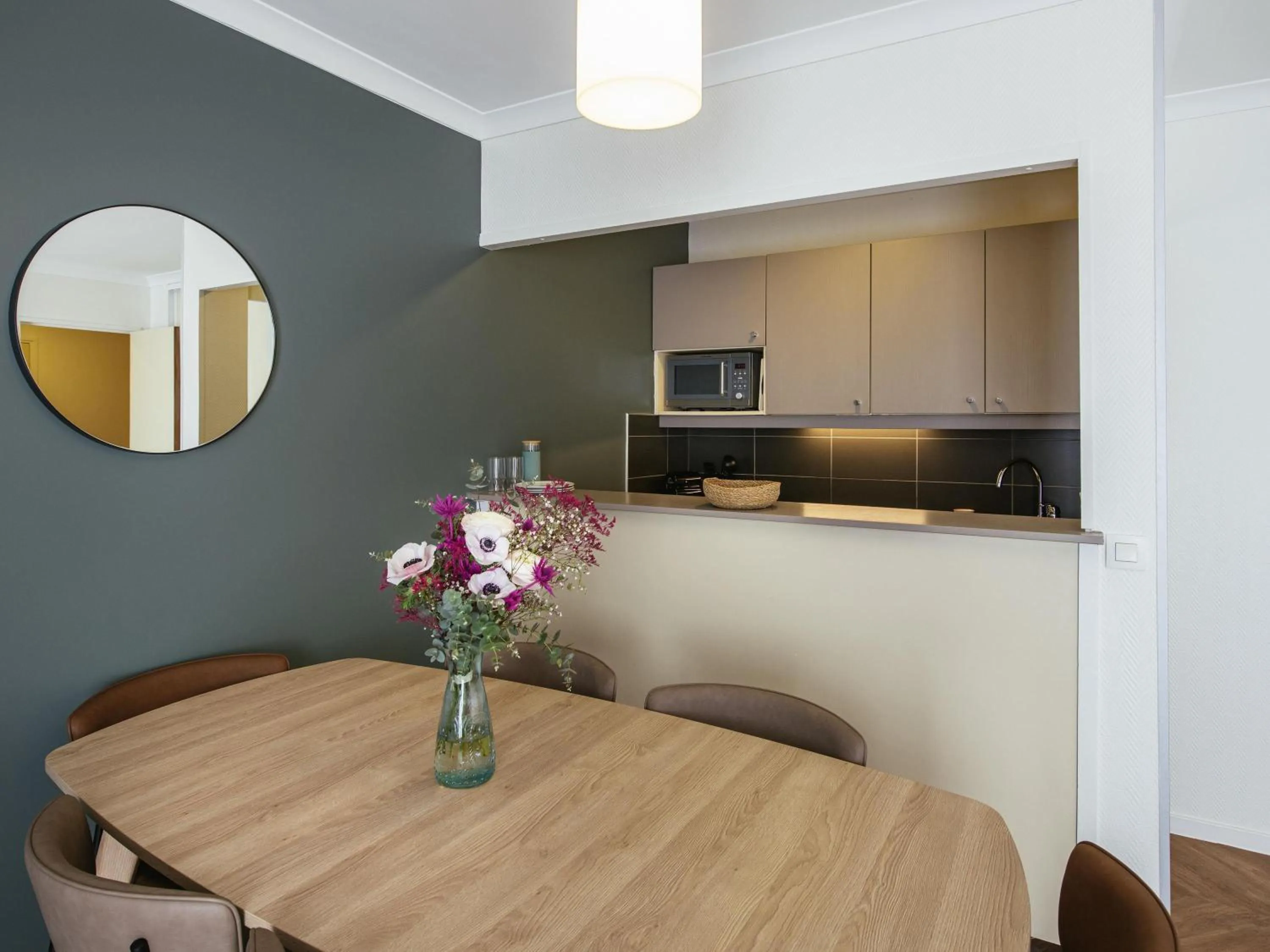 Property building in Aparthotel Adagio Paris Buttes Chaumont