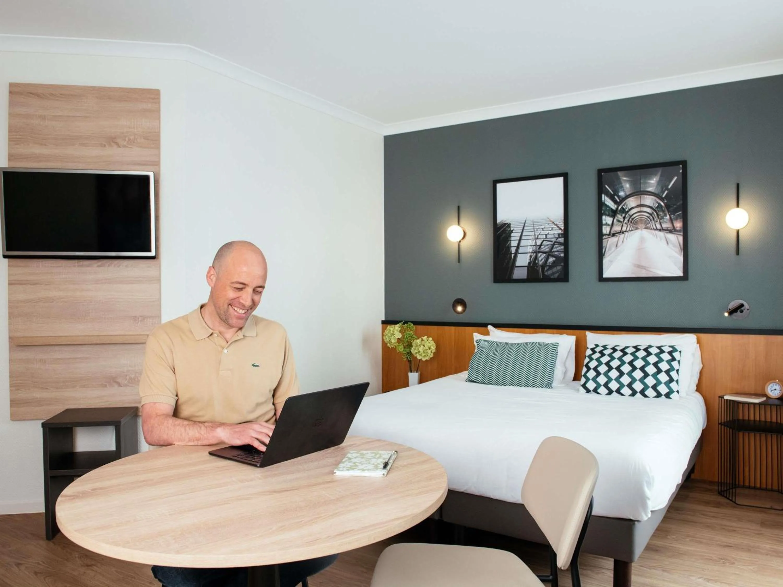 Bedroom, Bed in Aparthotel Adagio La Défense Le Parc