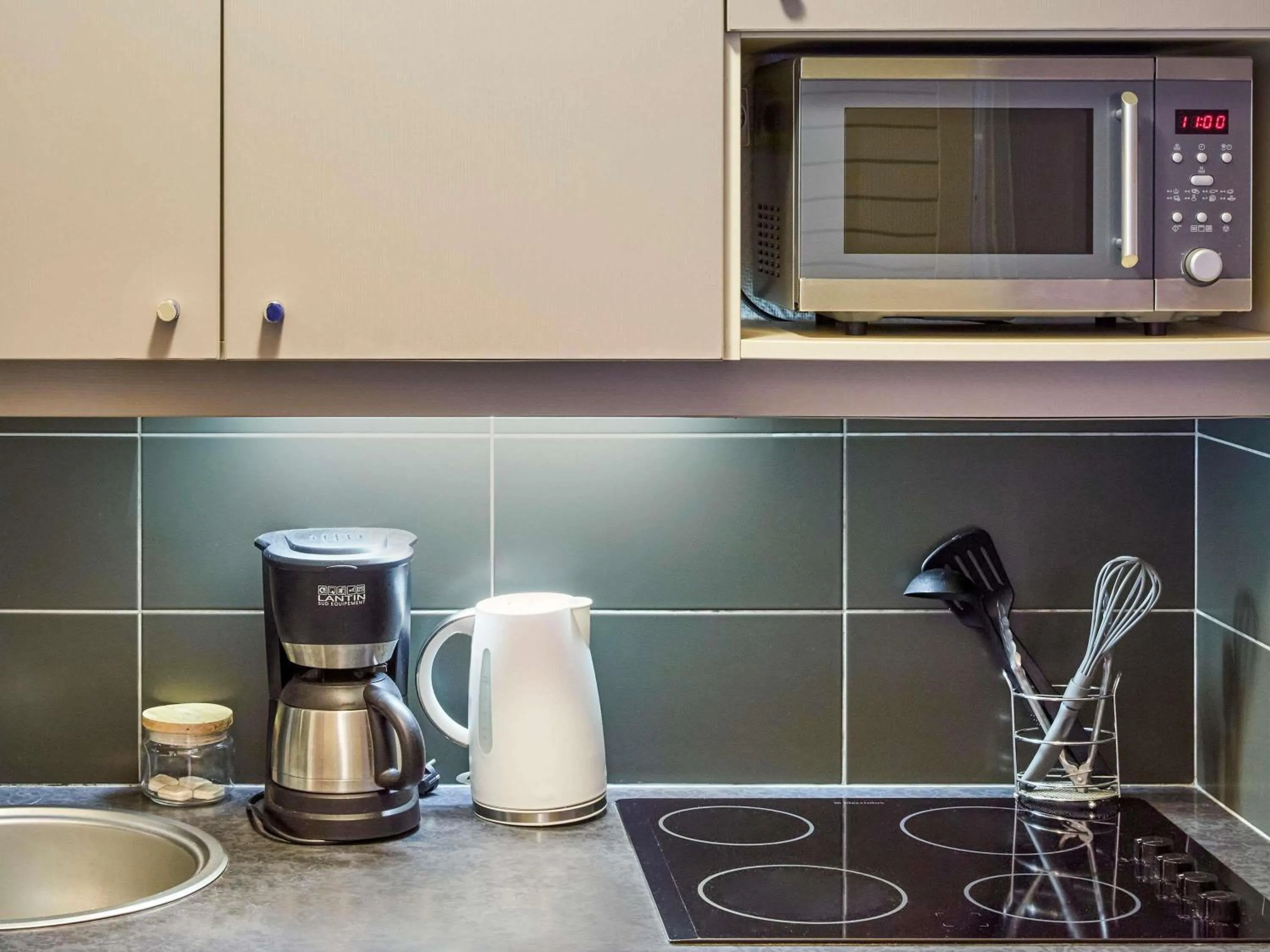 Bedroom in Aparthotel Adagio La Défense Le Parc