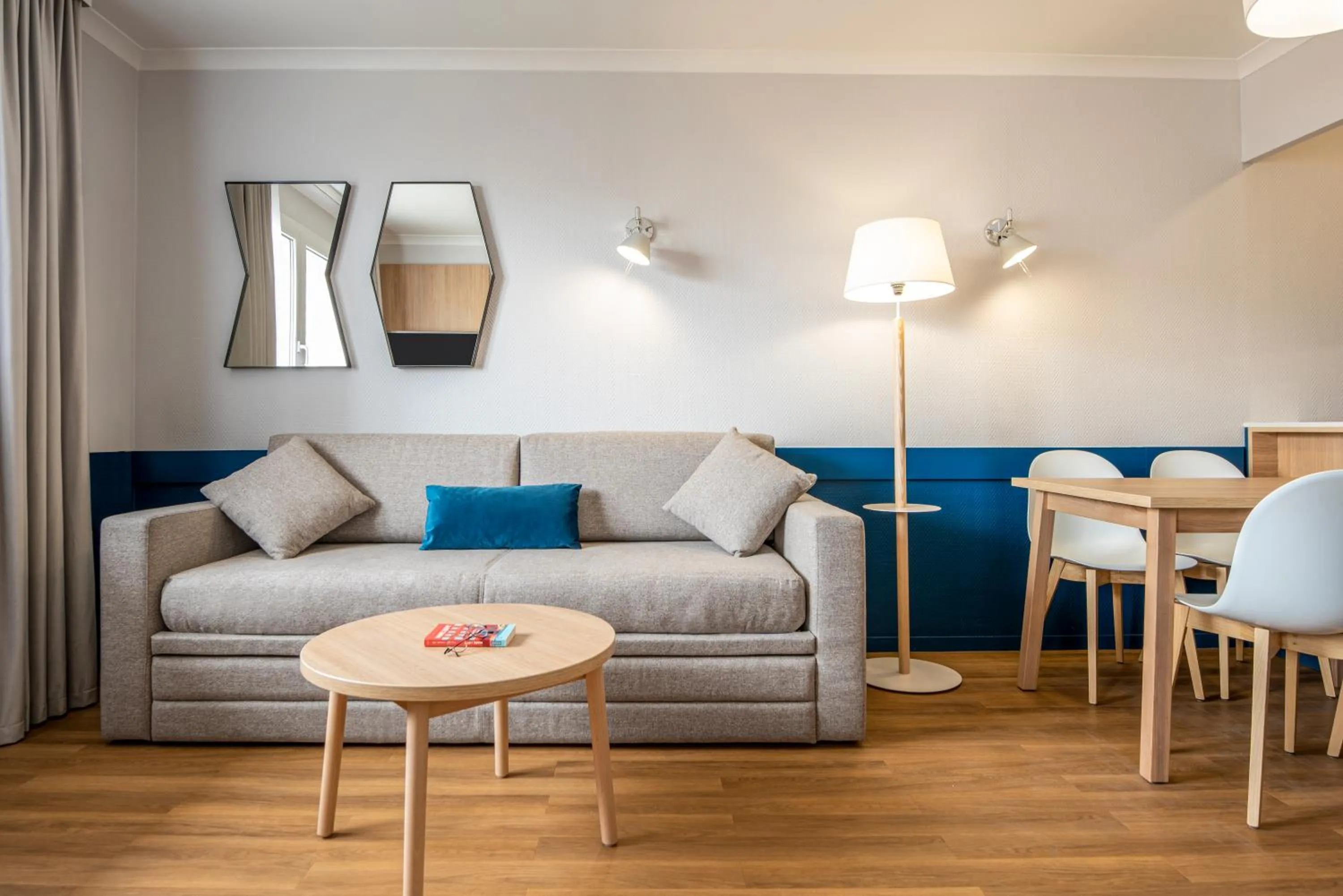 Living room in Aparthotel Adagio La Défense Kléber