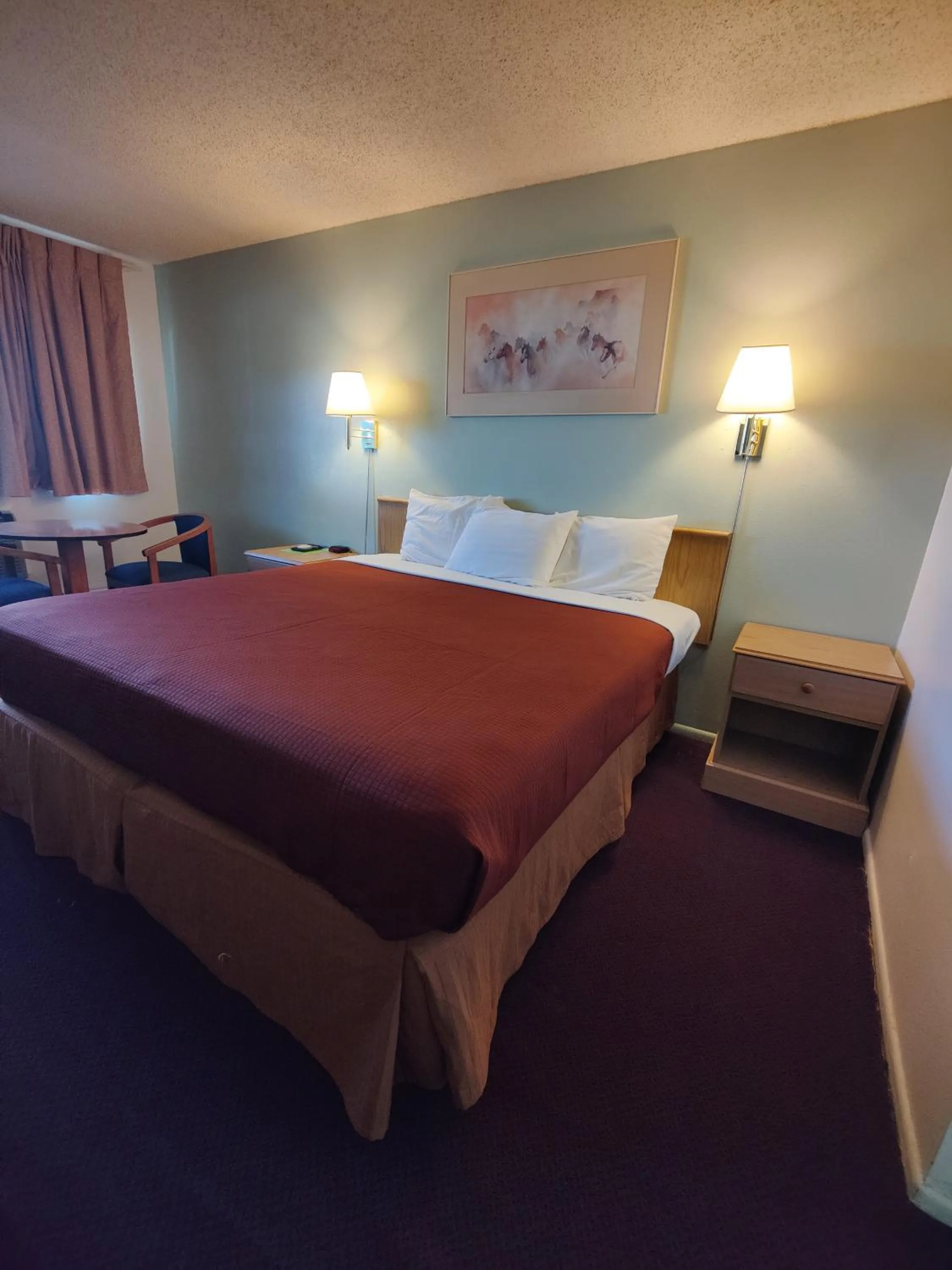 Bedroom, Bed in Motel 8 Willcox