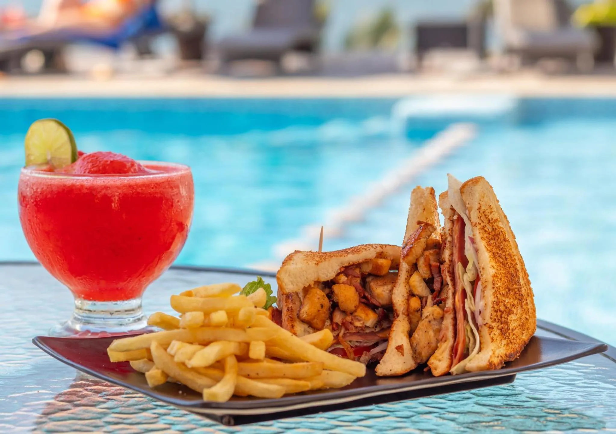 Restaurant/places to eat in The Paramar Beachfront Boutique Hotel With Breakfast Included - Downtown Malecon