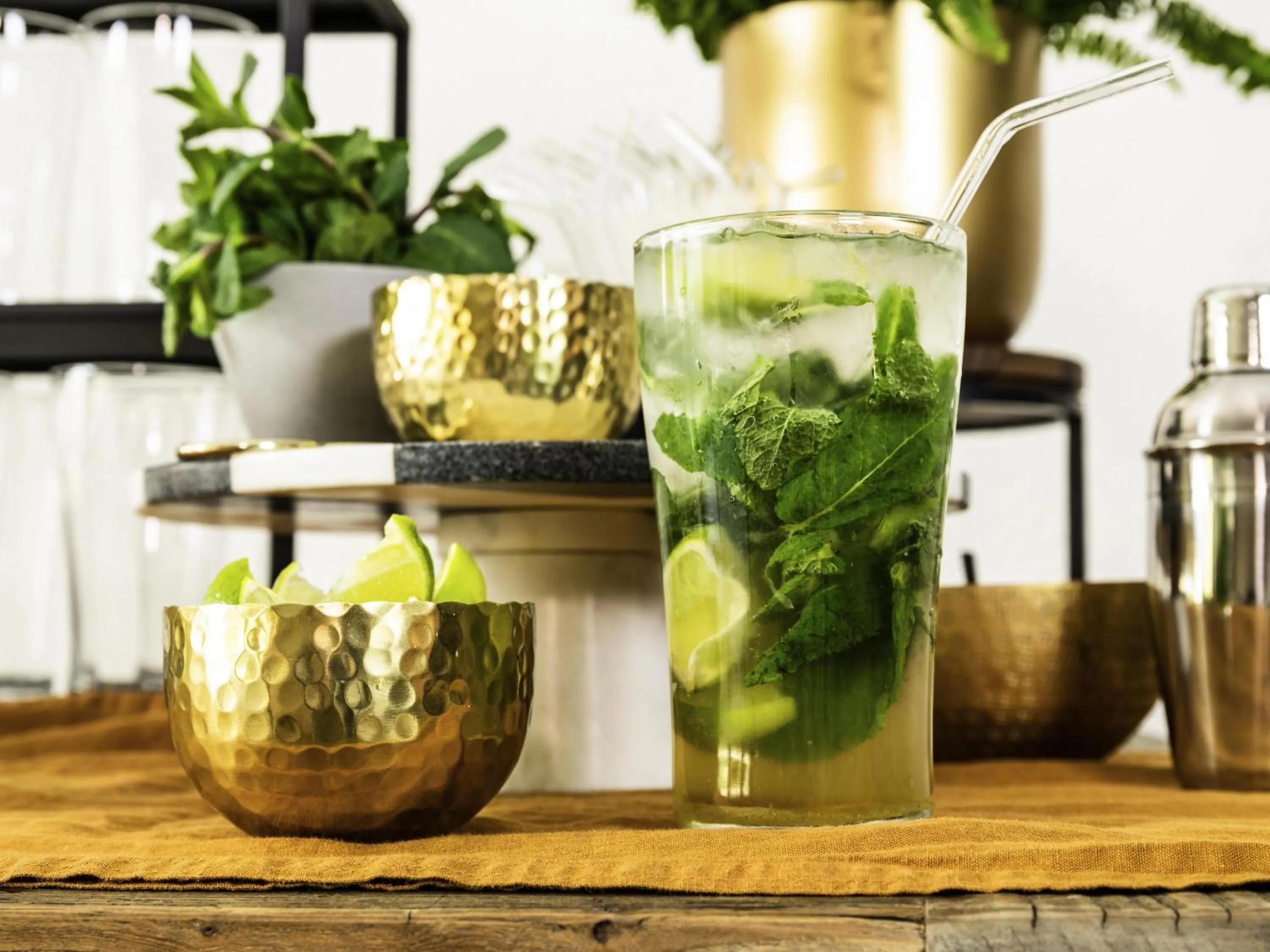 Lounge or bar in Hôtel ibis Styles Vichy Centre