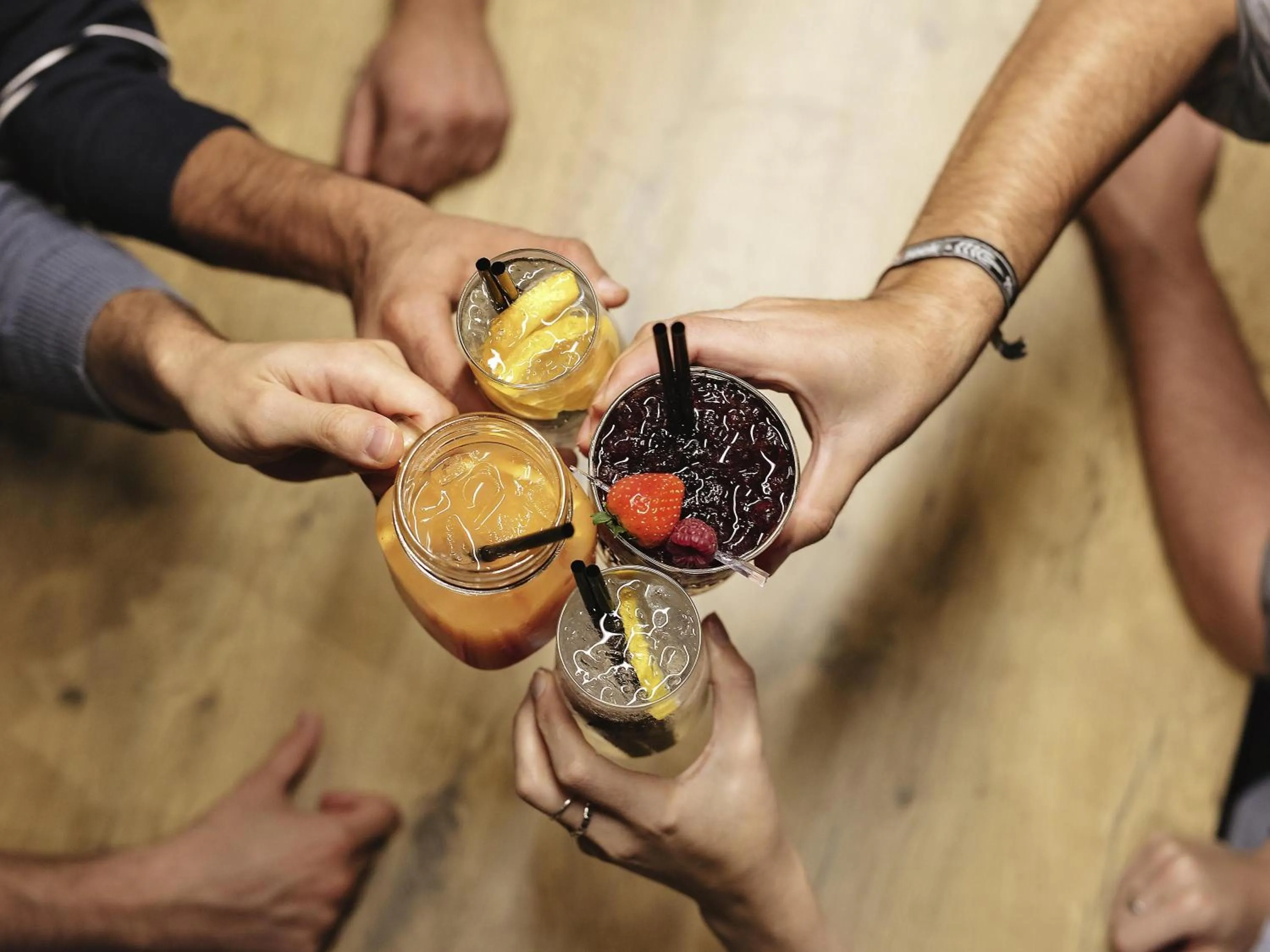 Lounge or bar in Hôtel ibis Styles Vichy Centre