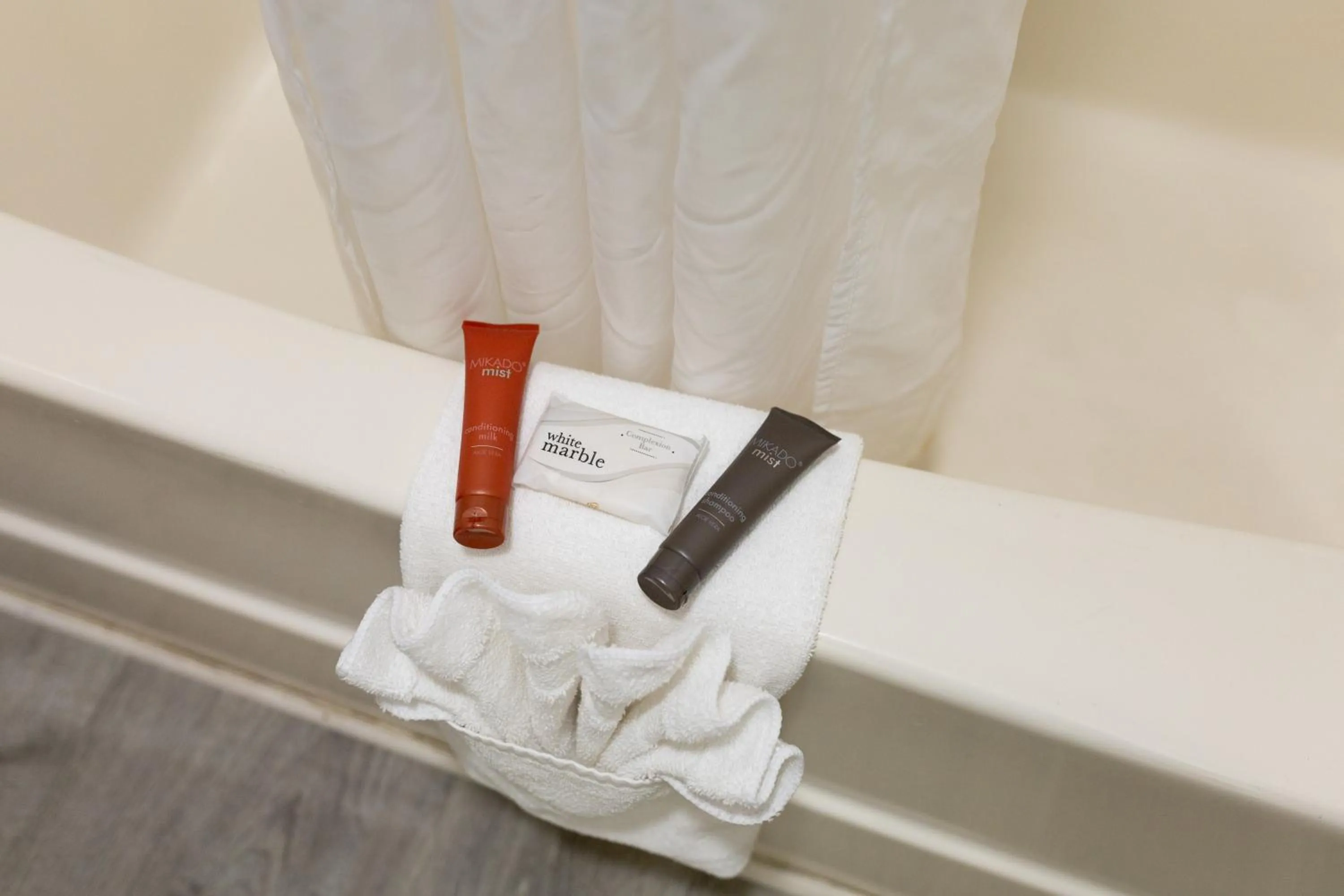 towels in Admiral Motel