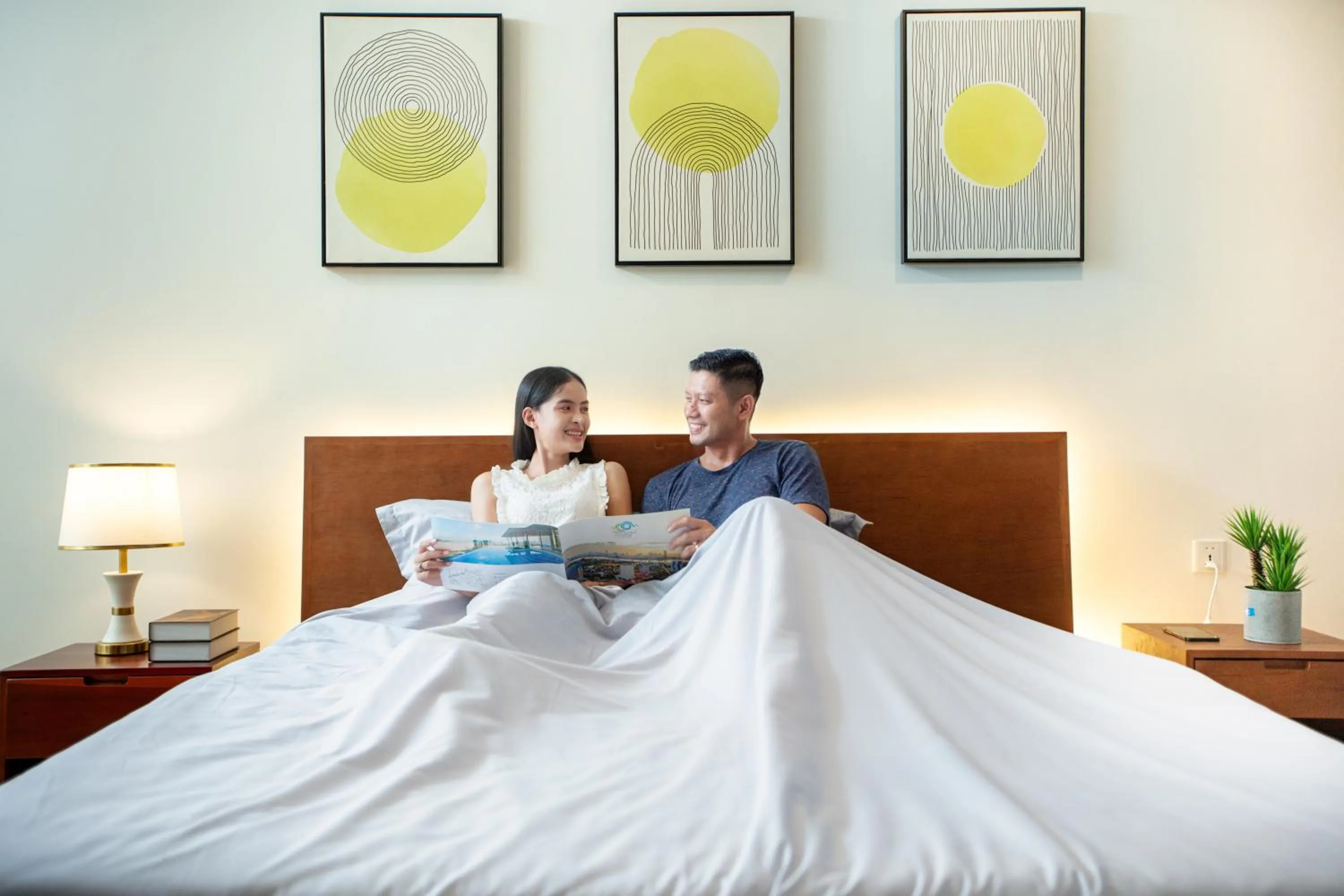 Bedroom, Bed in MekongView 3 CondoTel