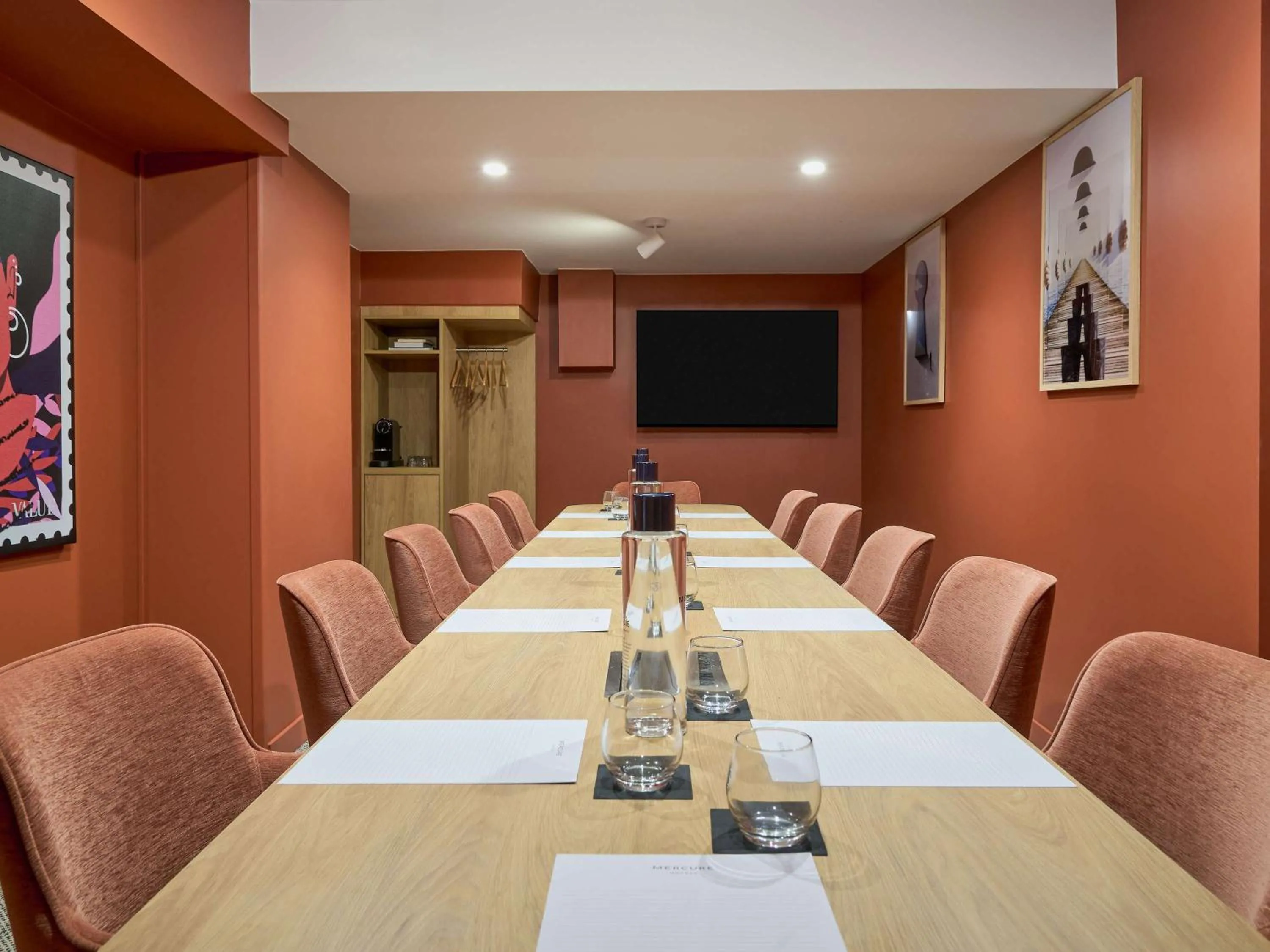 Meeting/conference room in Hotel Continental Saint Raphael