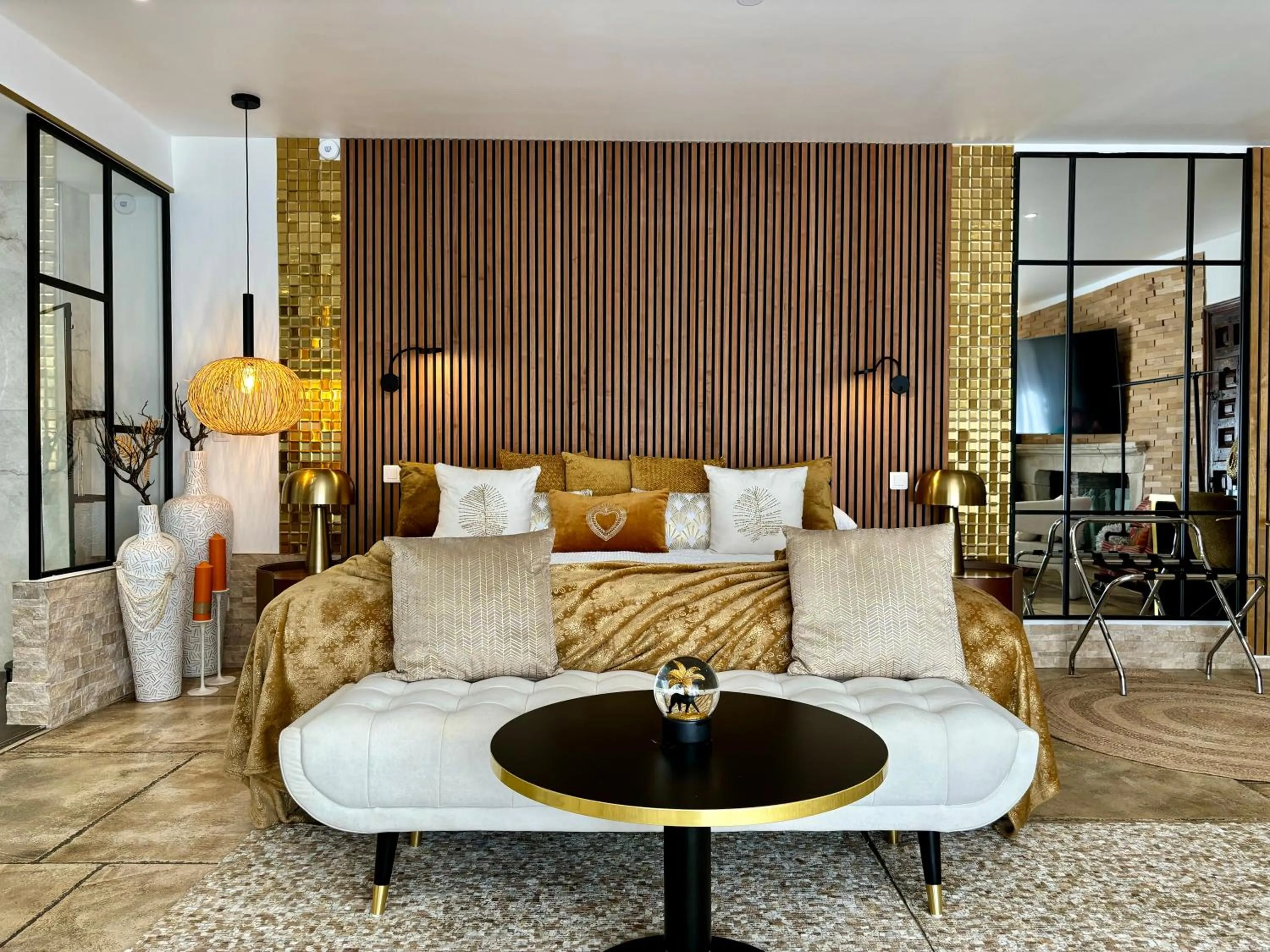 Seating area in Le Confidentiel Hôtel & SPA