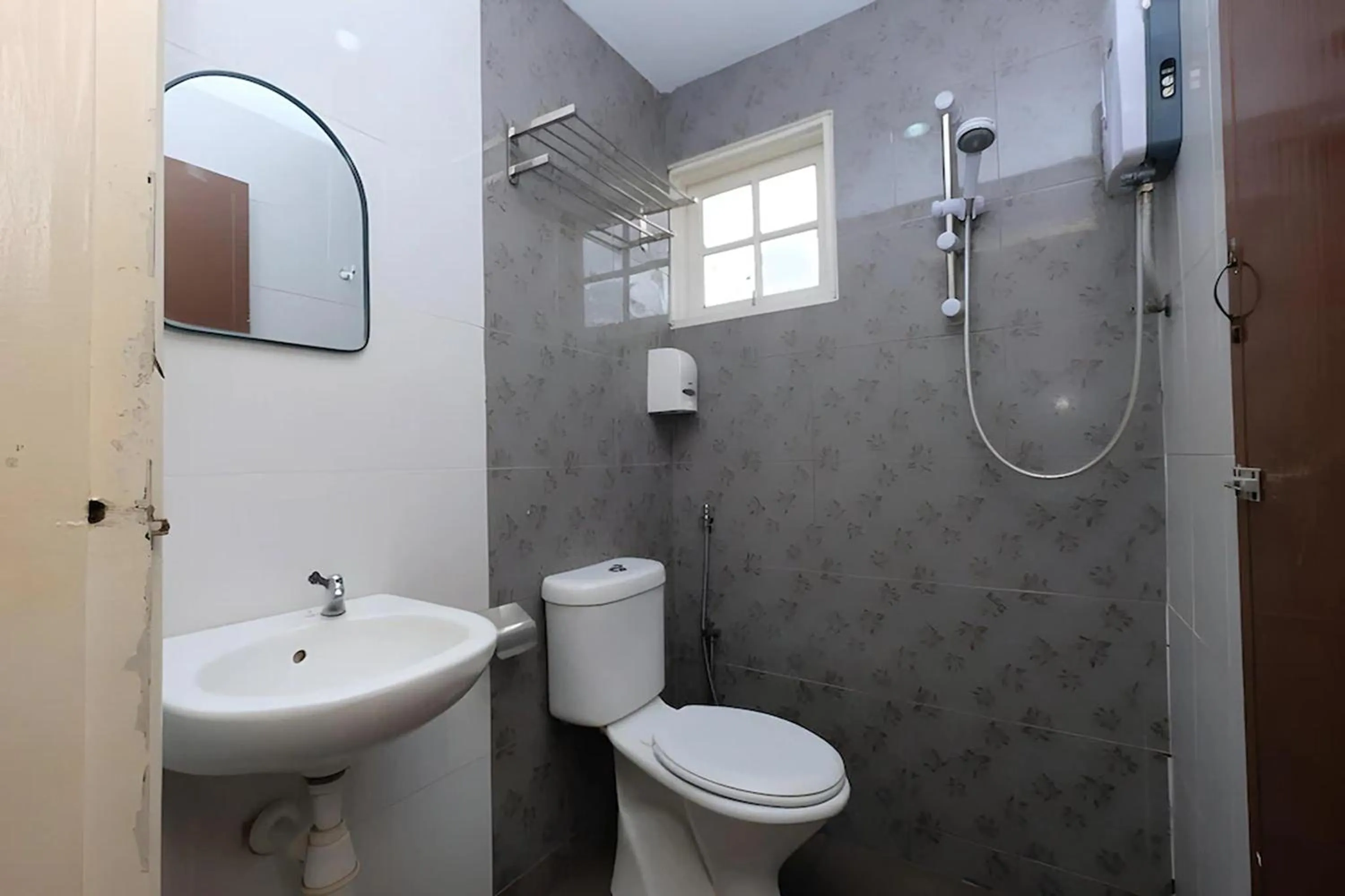 Shower in Heaven Mountain Hill Hotel 1 Cameron Highlands