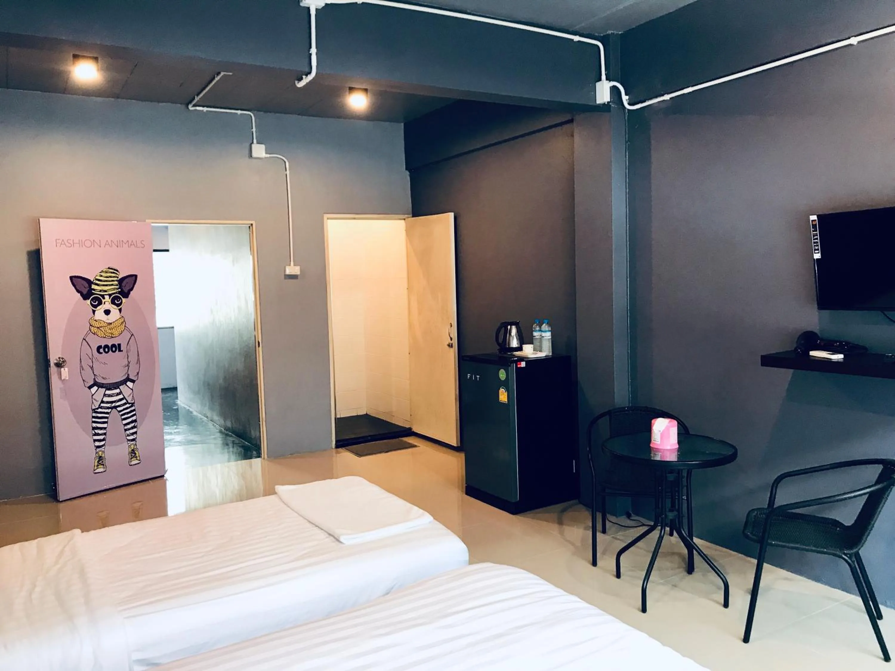 Photo of the whole room, Bed in SleepCatsHostel