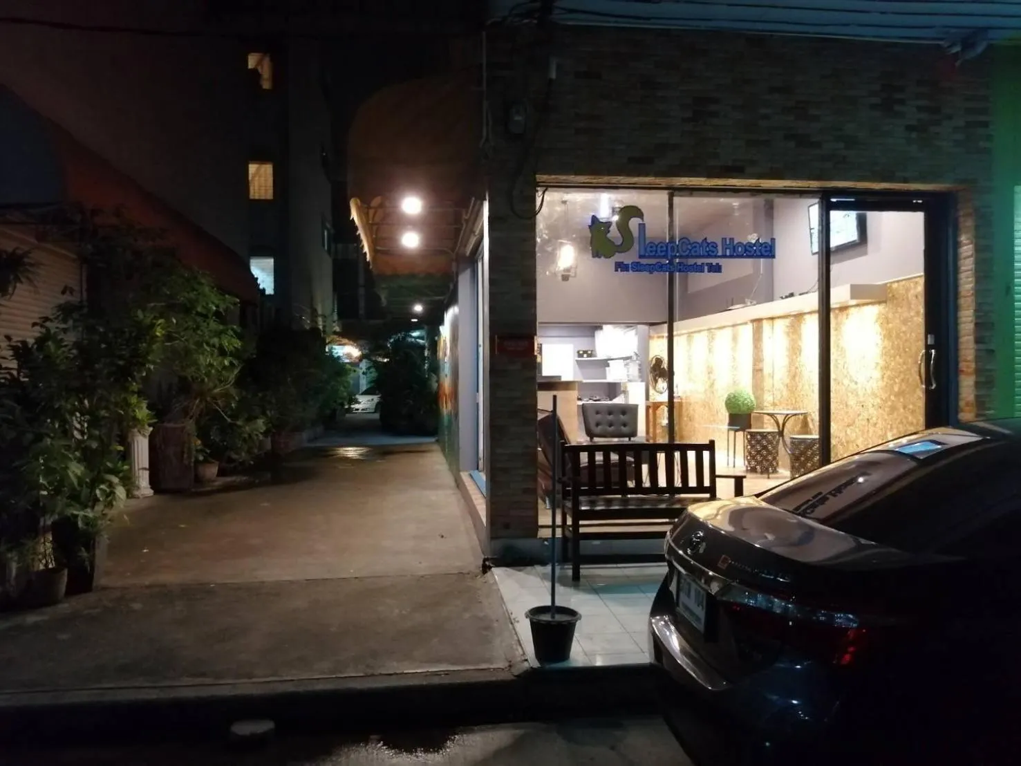 Facade/entrance in SleepCatsHostel