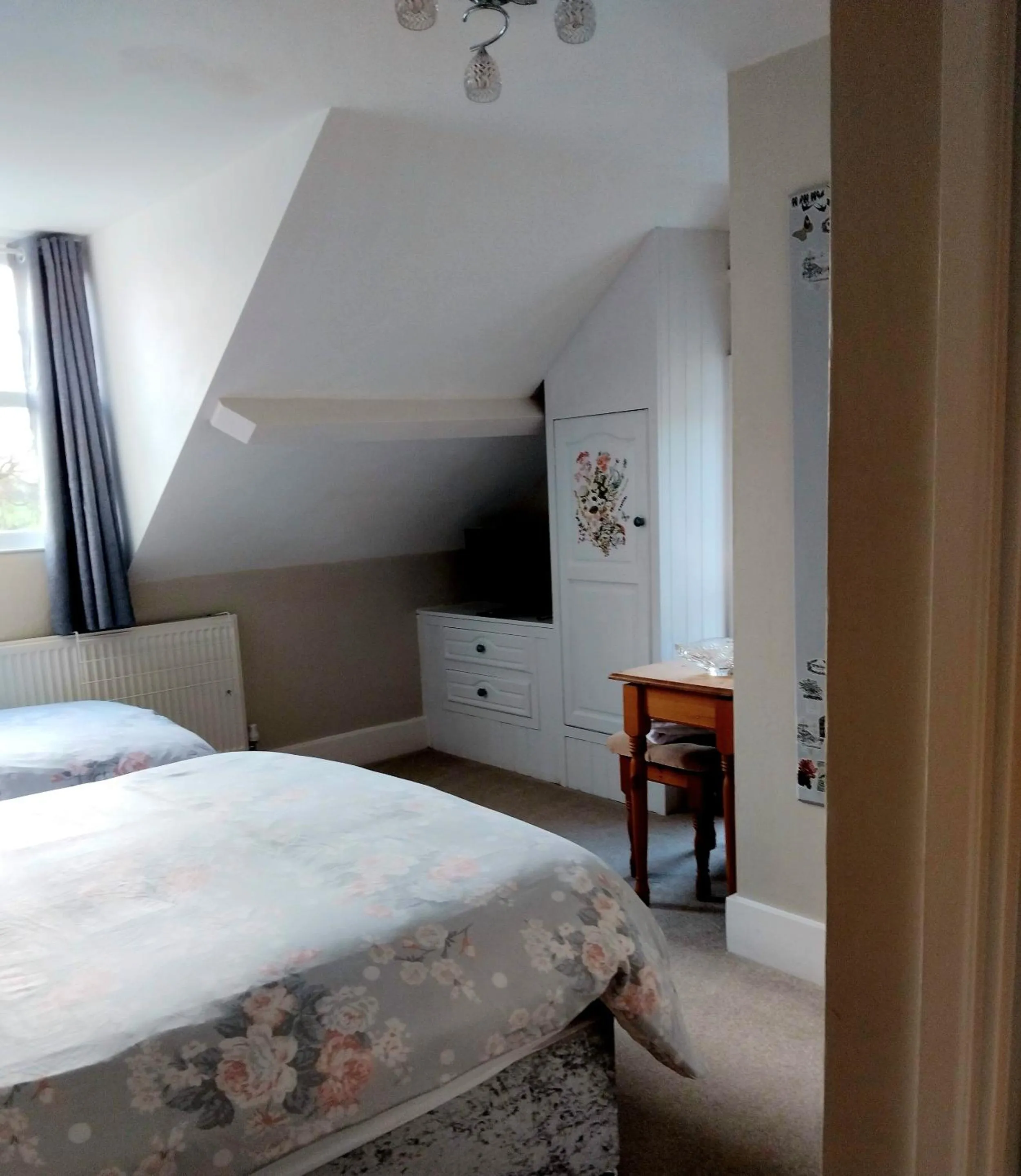 Bedroom, Bed in The Countryman Hotel