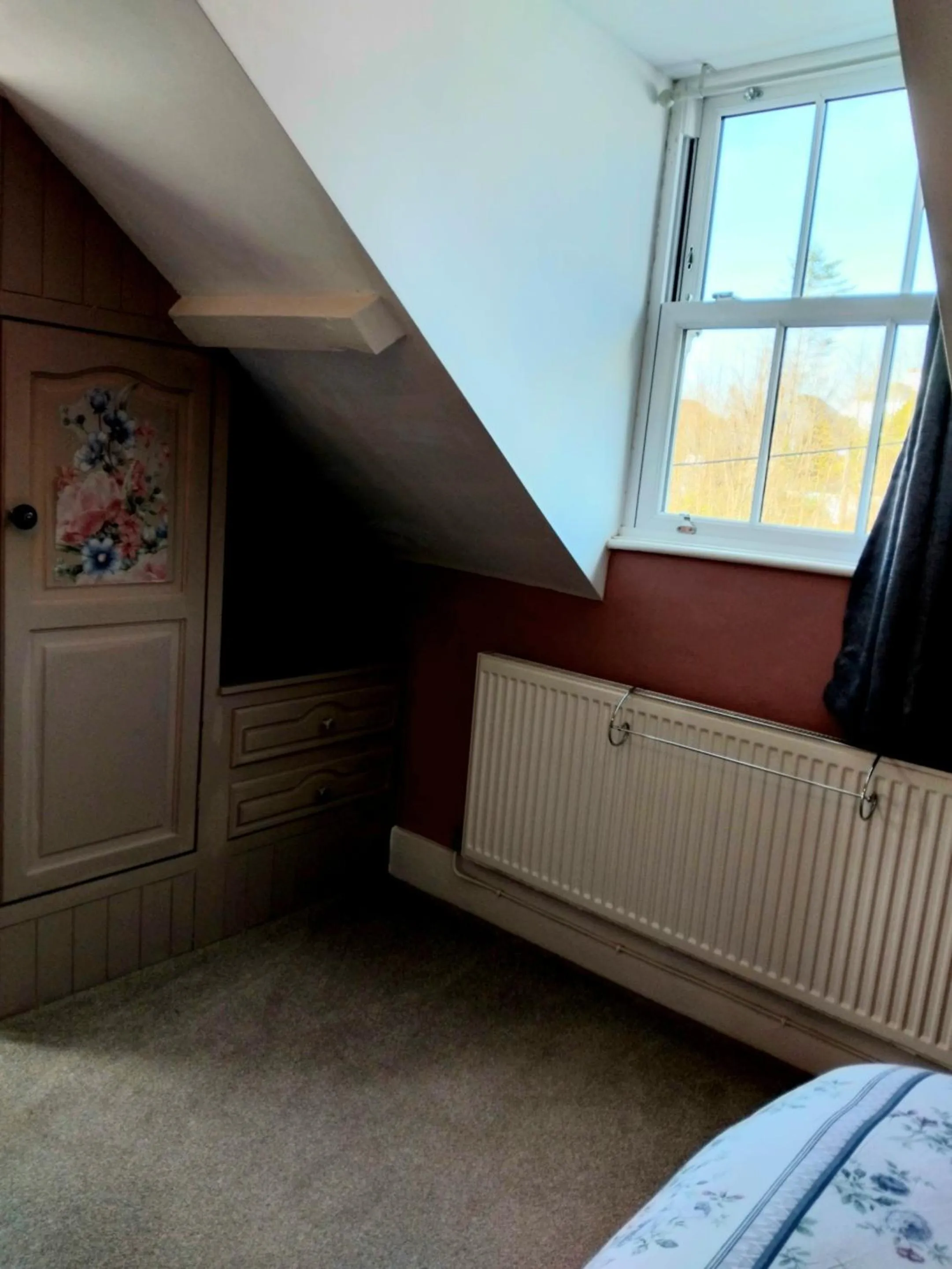 Bedroom, Bed in The Countryman Hotel