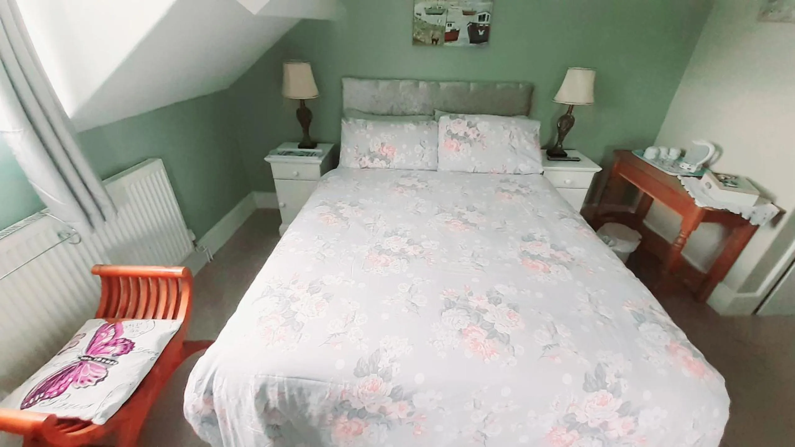 Double Room with Private Bathroom - single occupancy in The Countryman Hotel