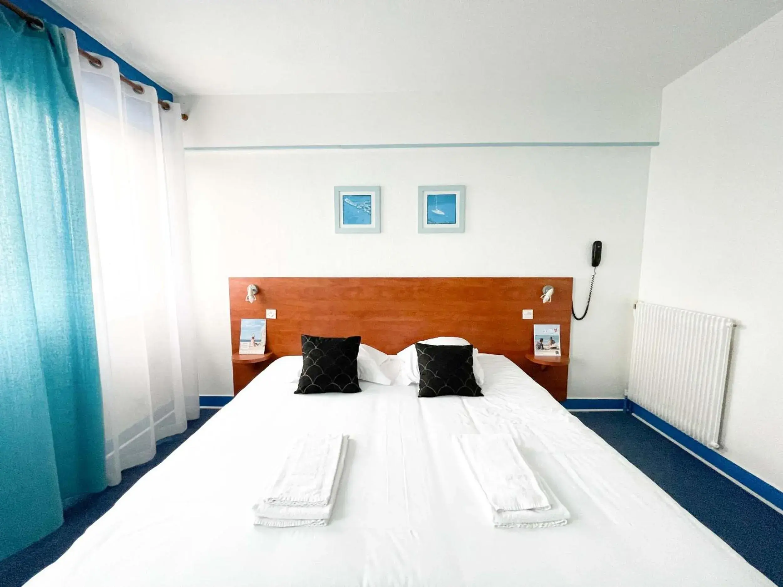 Classic Double Room in Hotel les Alignements Classic Double Room in Hotel les Alignements