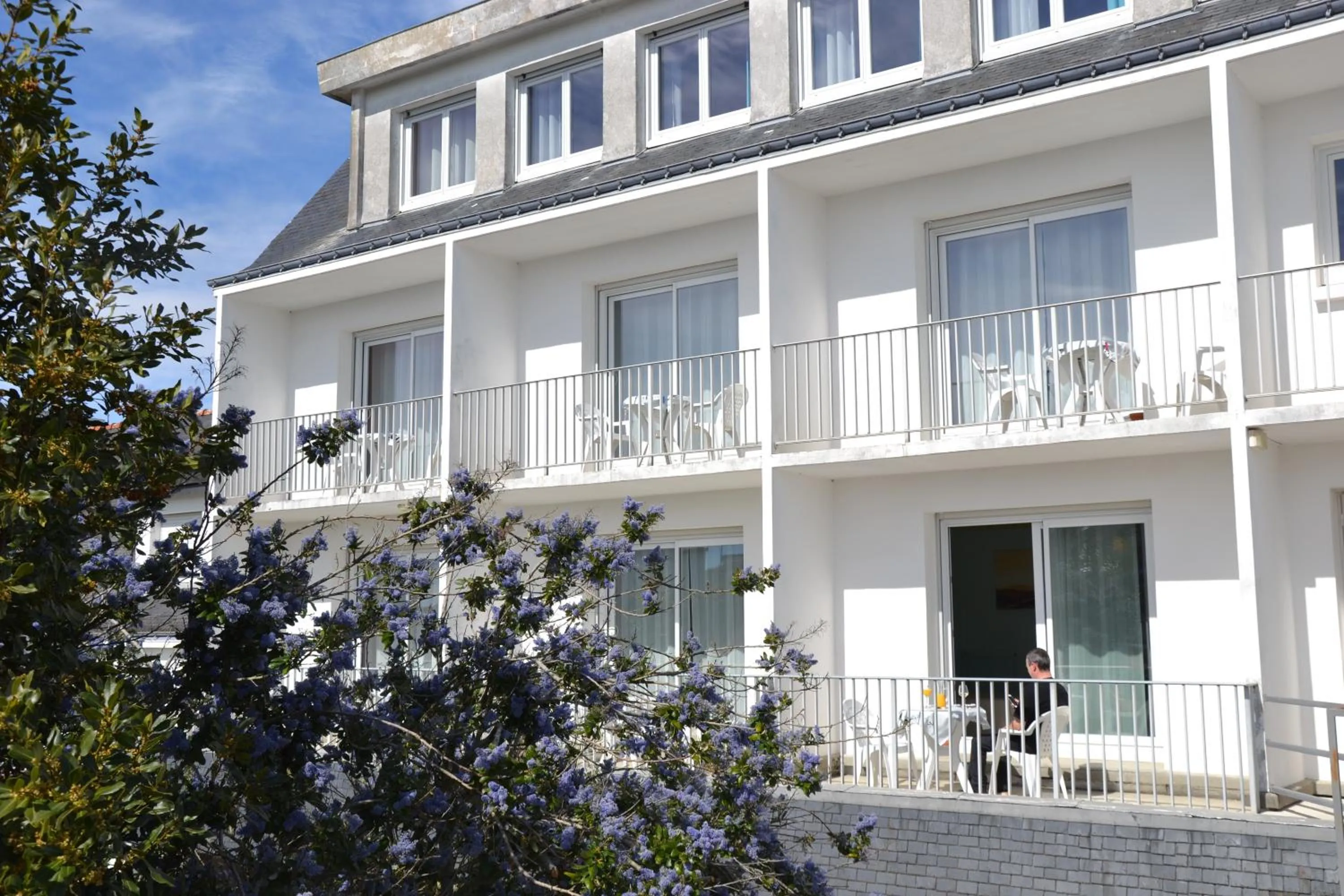 Facade/entrance in Hotel les Alignements