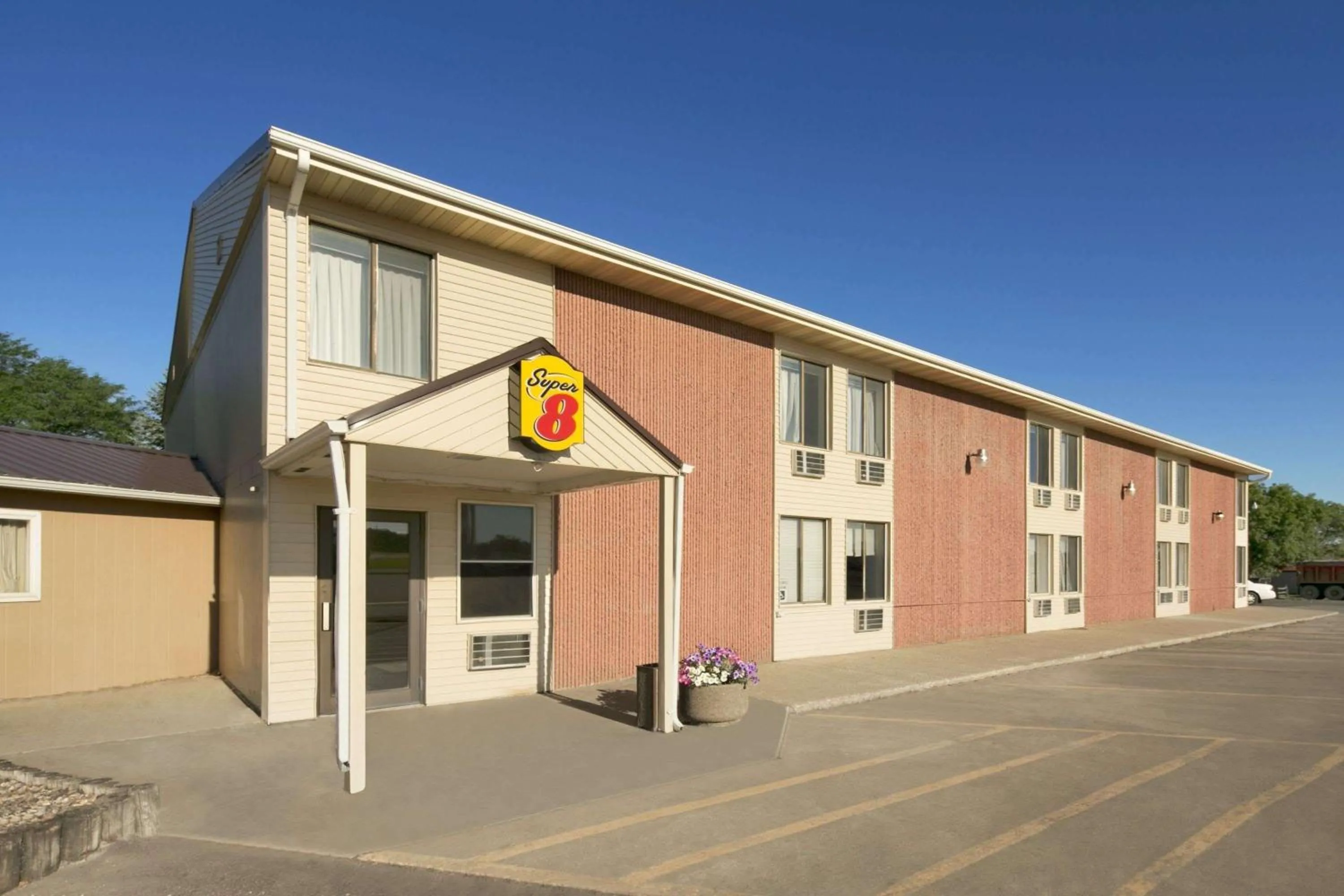 Property building in Super 8 by Wyndham Redfield