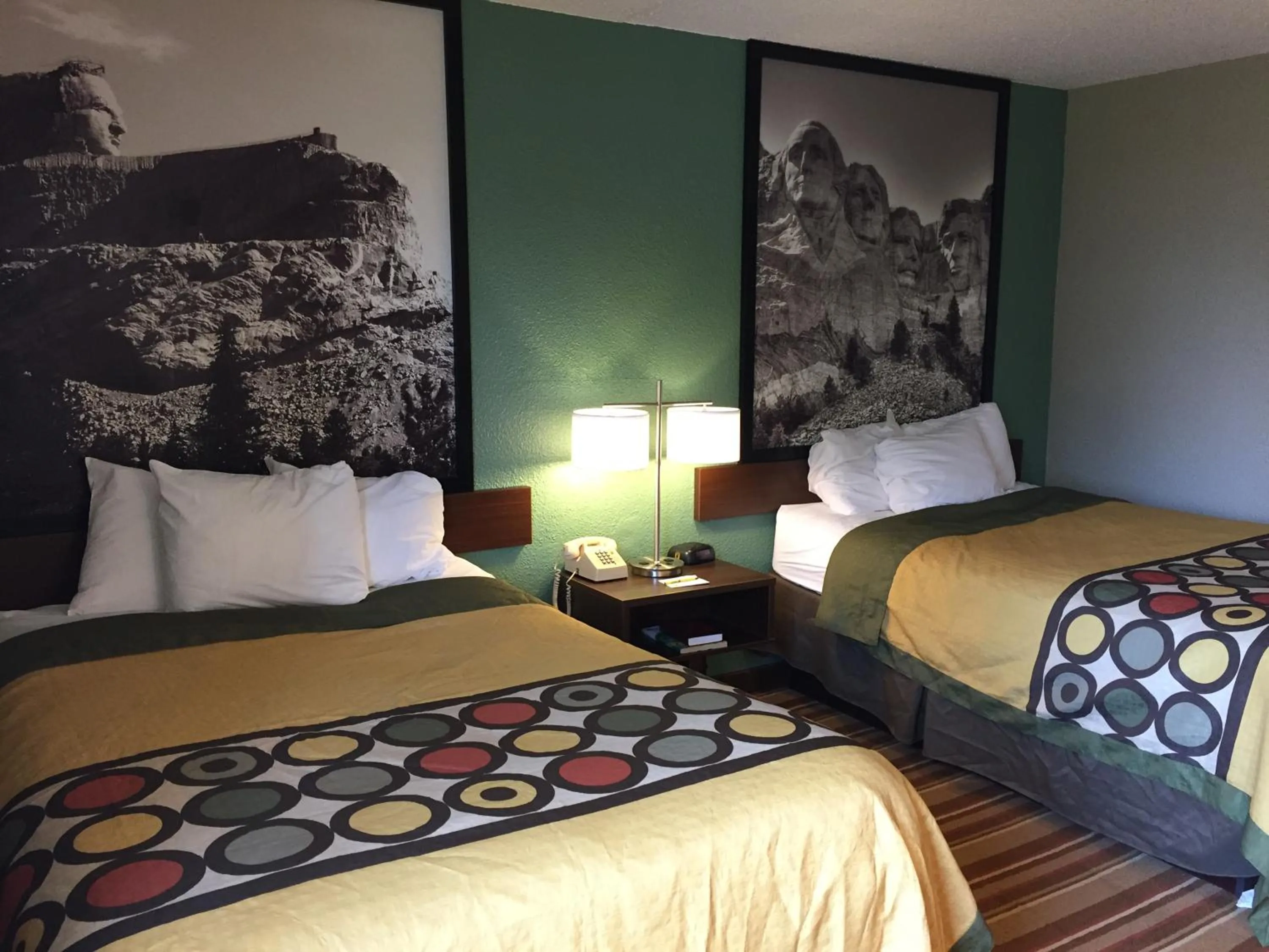 Bedroom, Bed in Super 8 by Wyndham Redfield