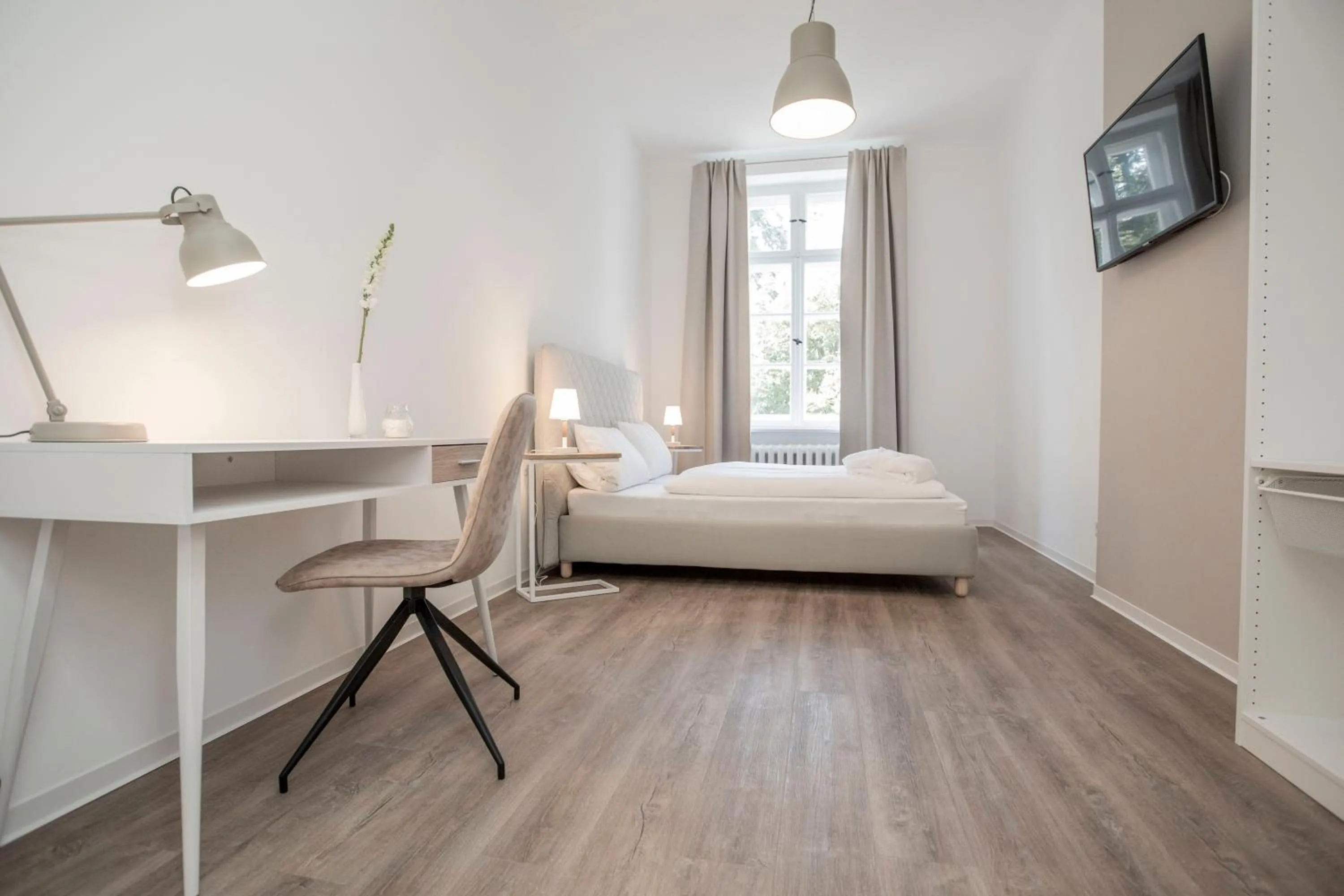 Photo of the whole room, Bed in Boardinghouse Flensburg - by Zimmer FREI! Holidays