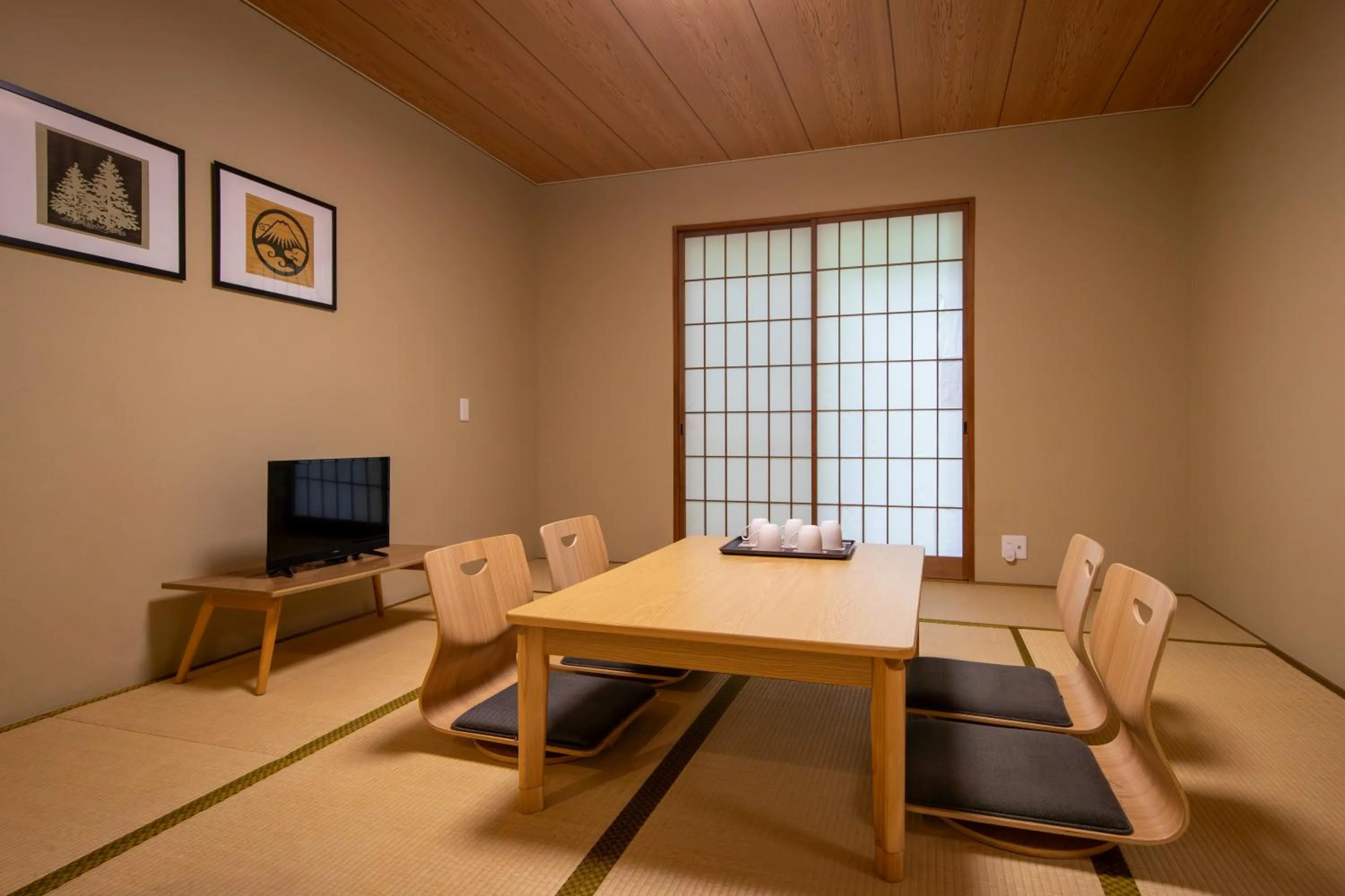 Photo of the whole room in Fujiyama Inn Conifer