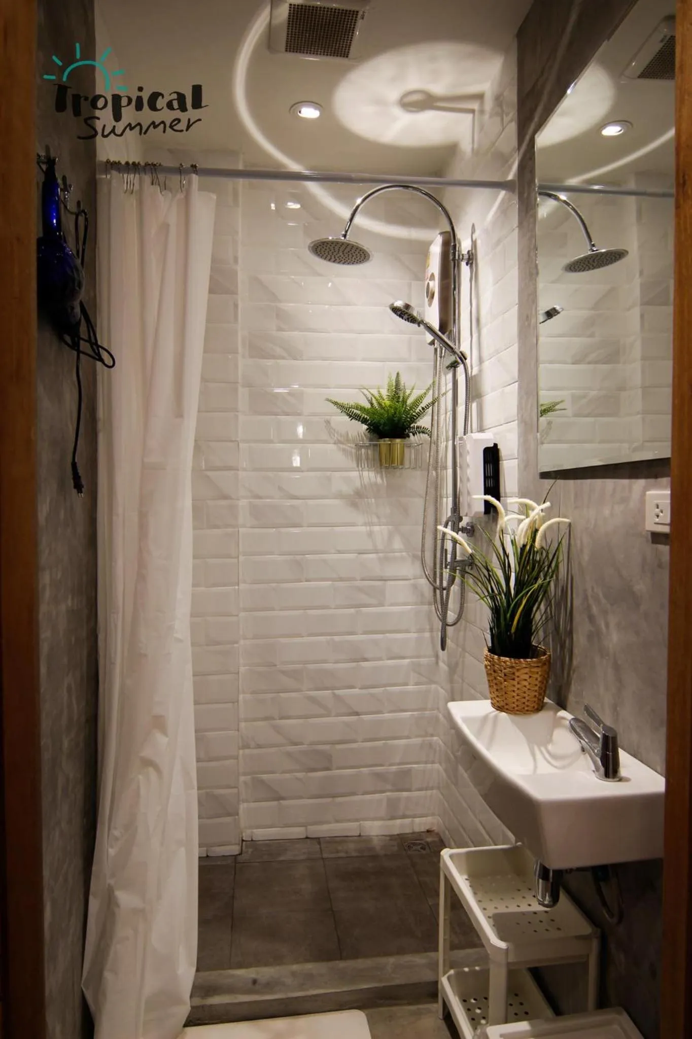 Bathroom in Tropical Summer Hostel