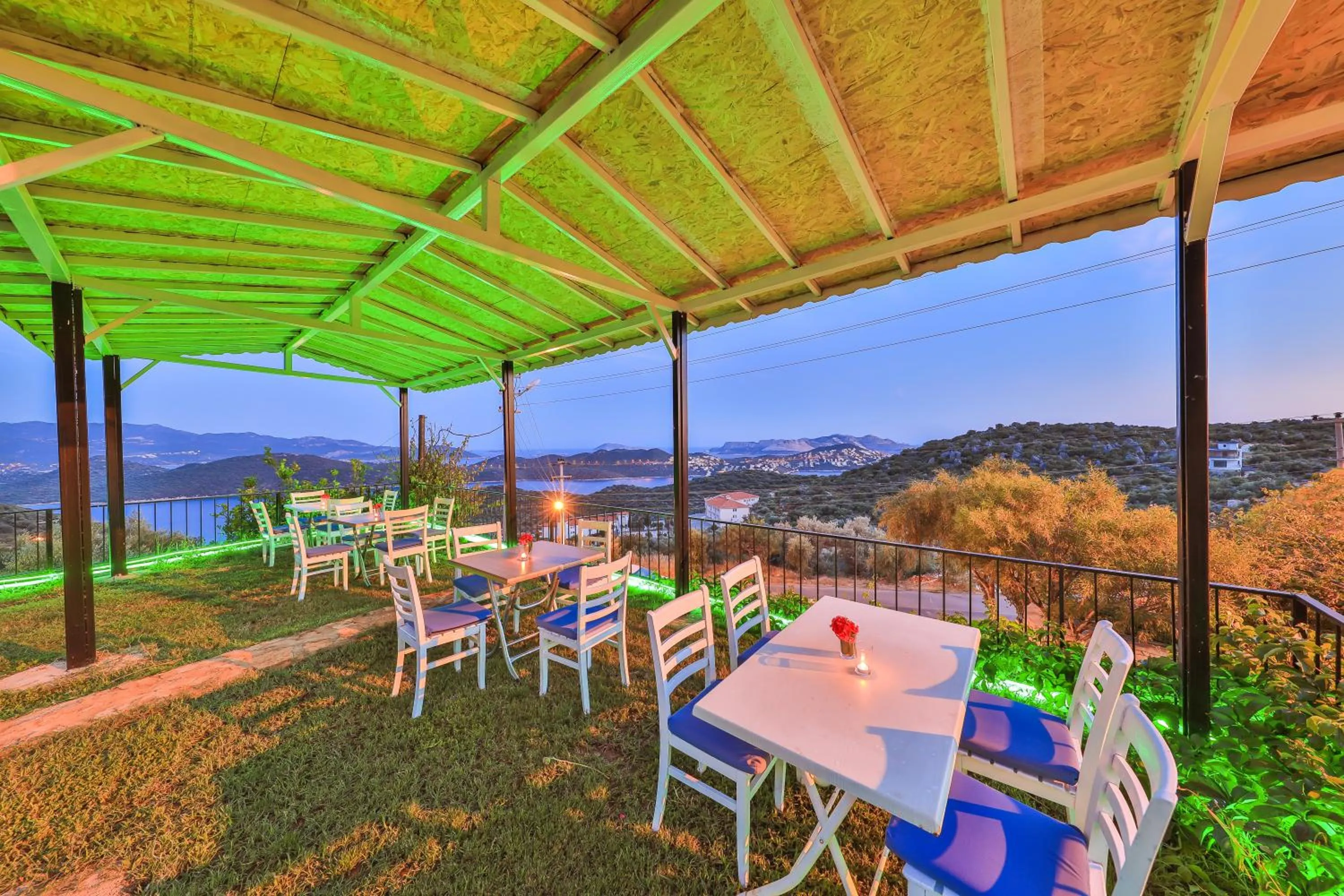 Natural landscape in 3 House Apart