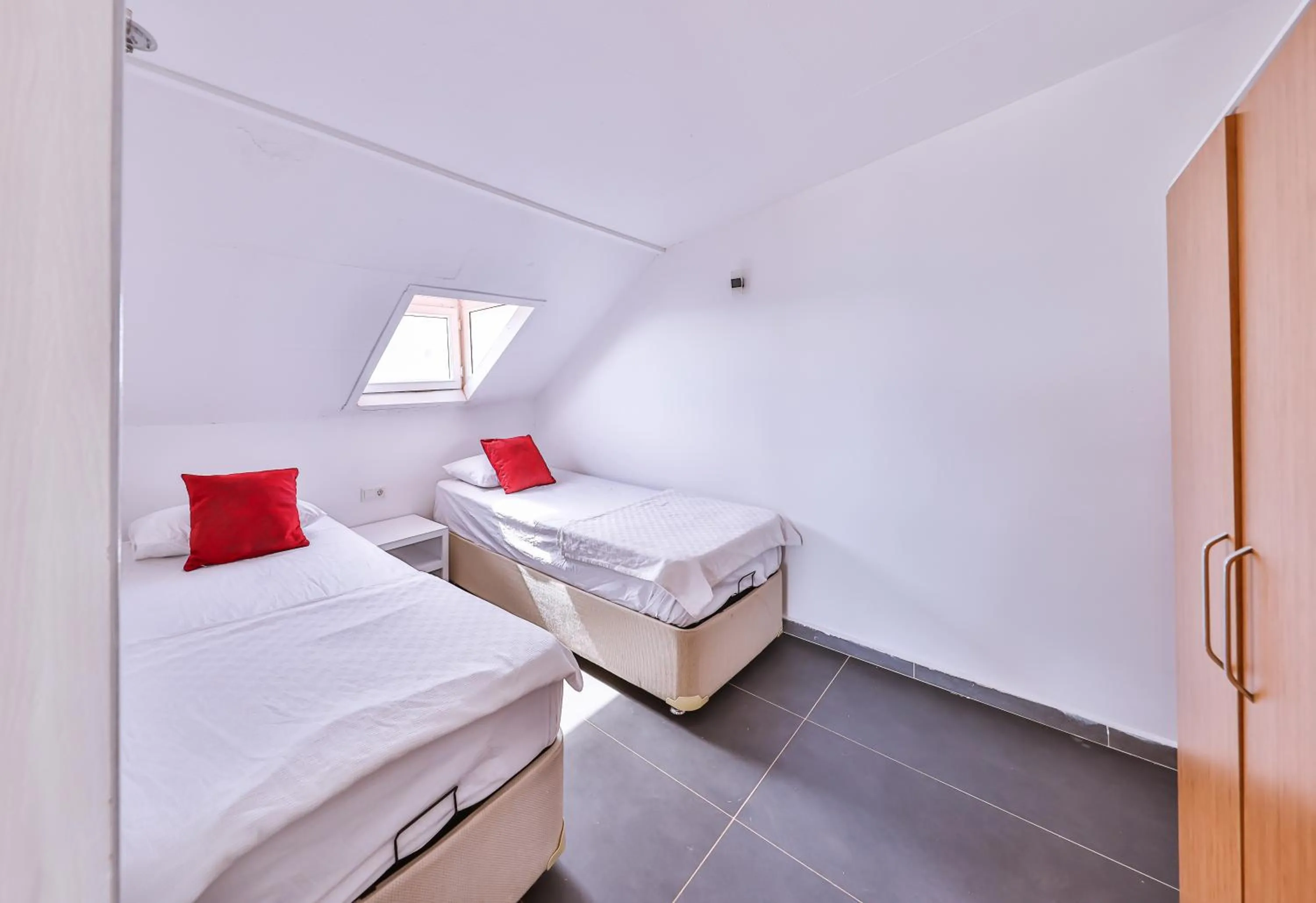 Bedroom, Bed in 3 House Apart