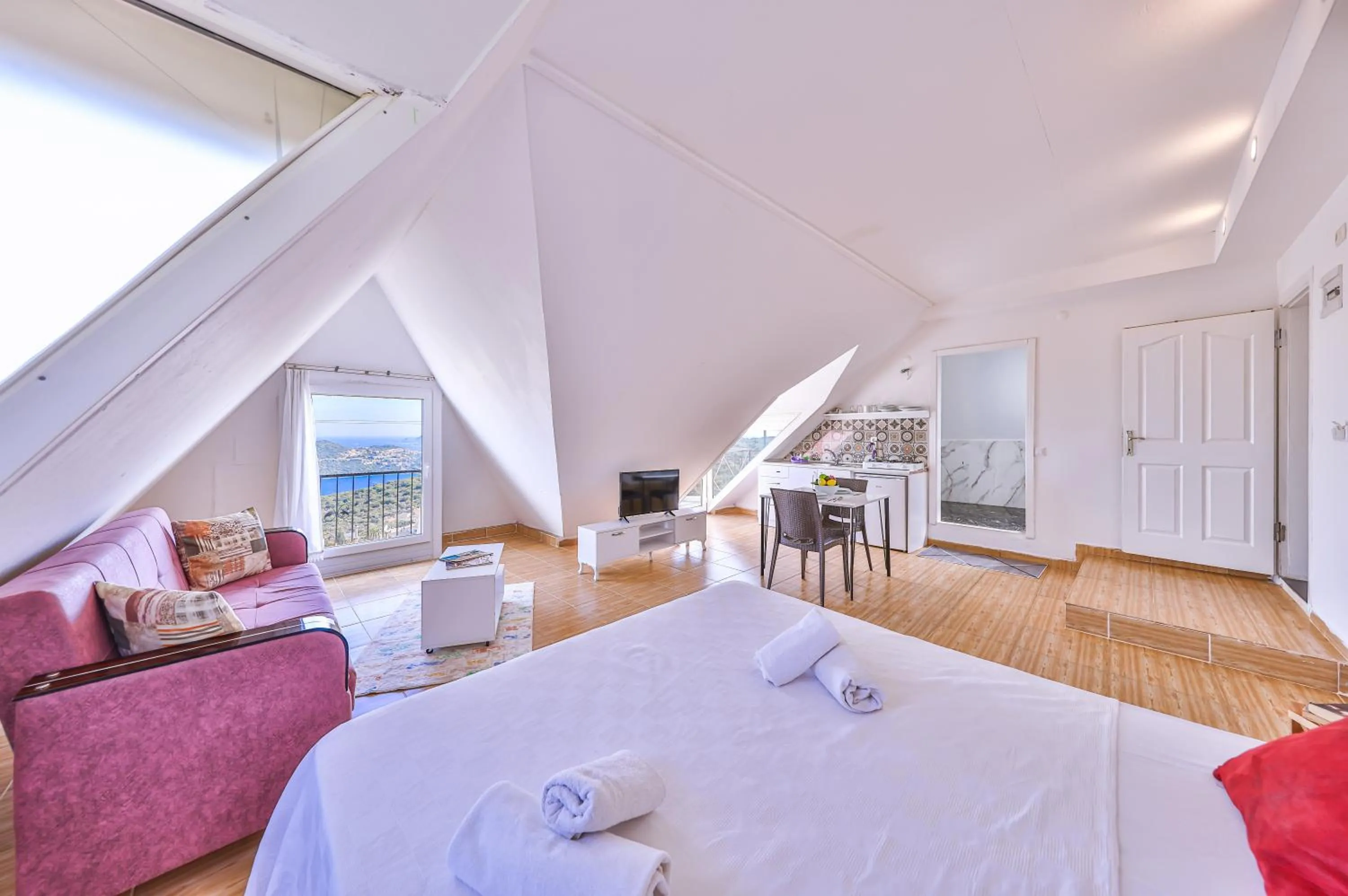 Living room, Bed in 3 House Apart