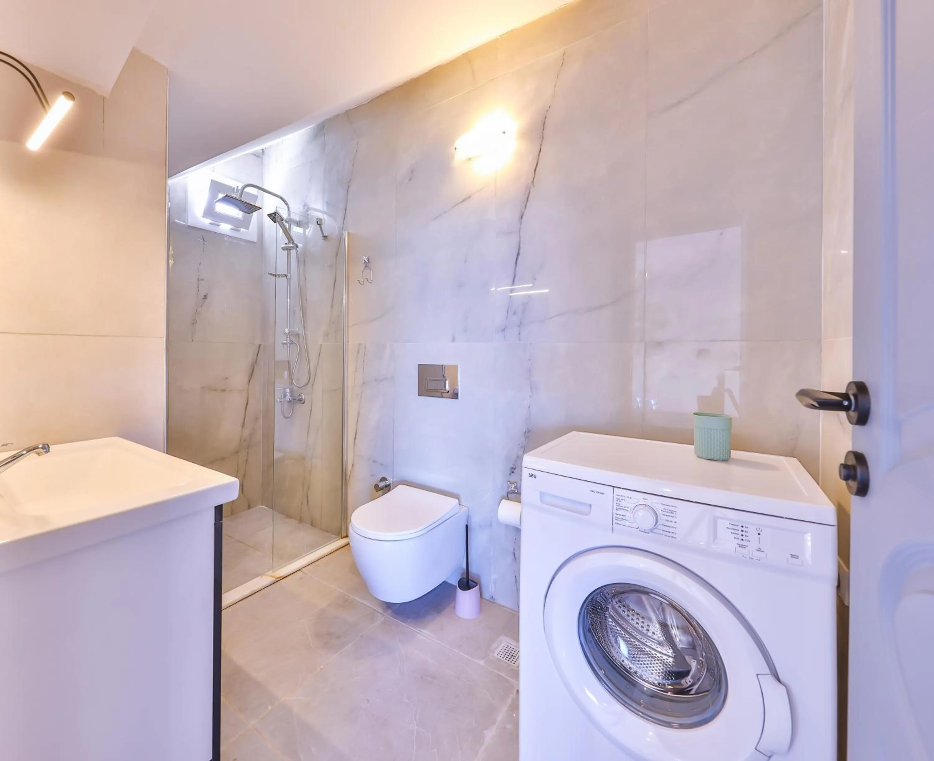 Bathroom in 3 House Apart