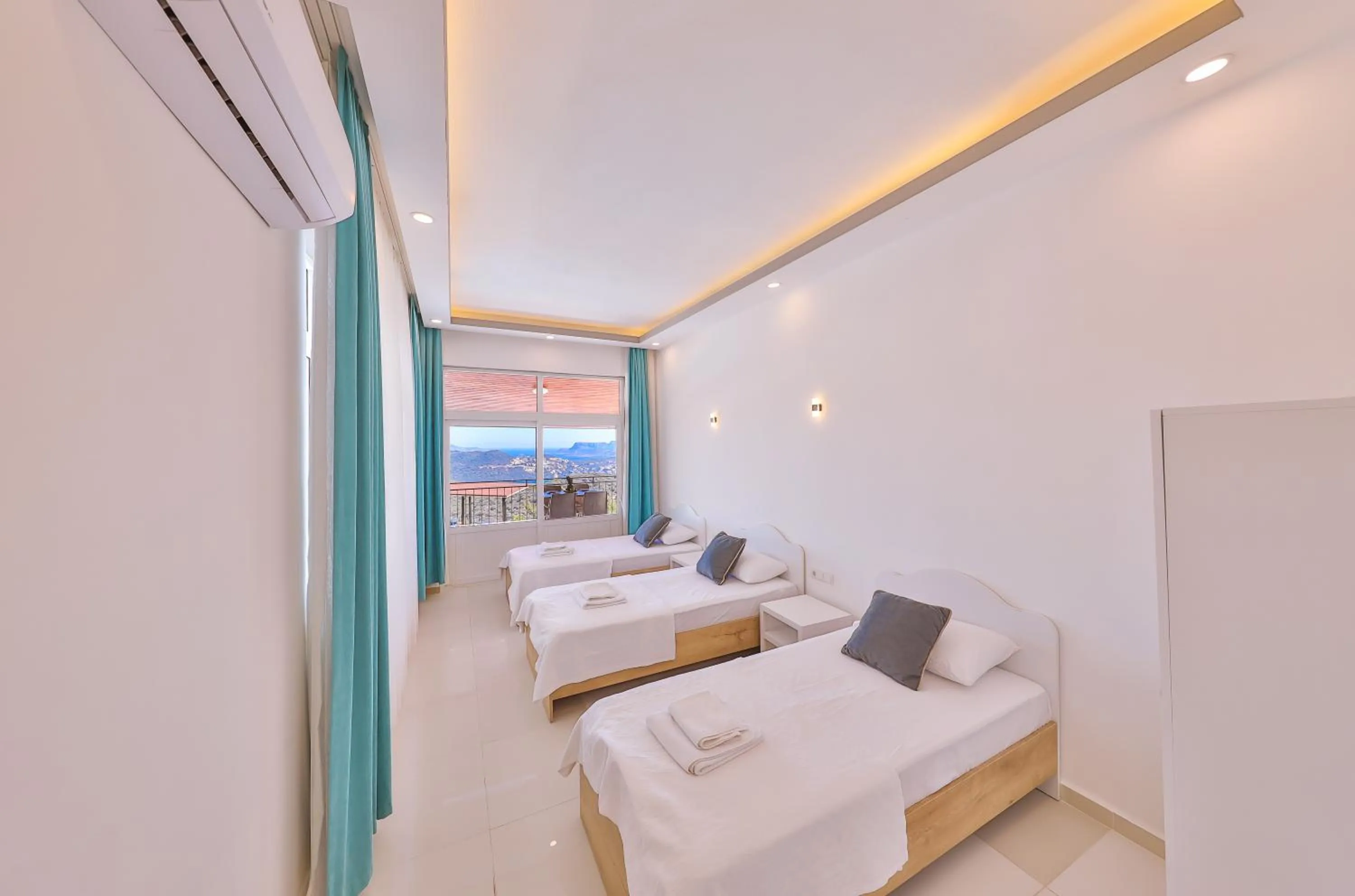 Bed in 3 House Apart