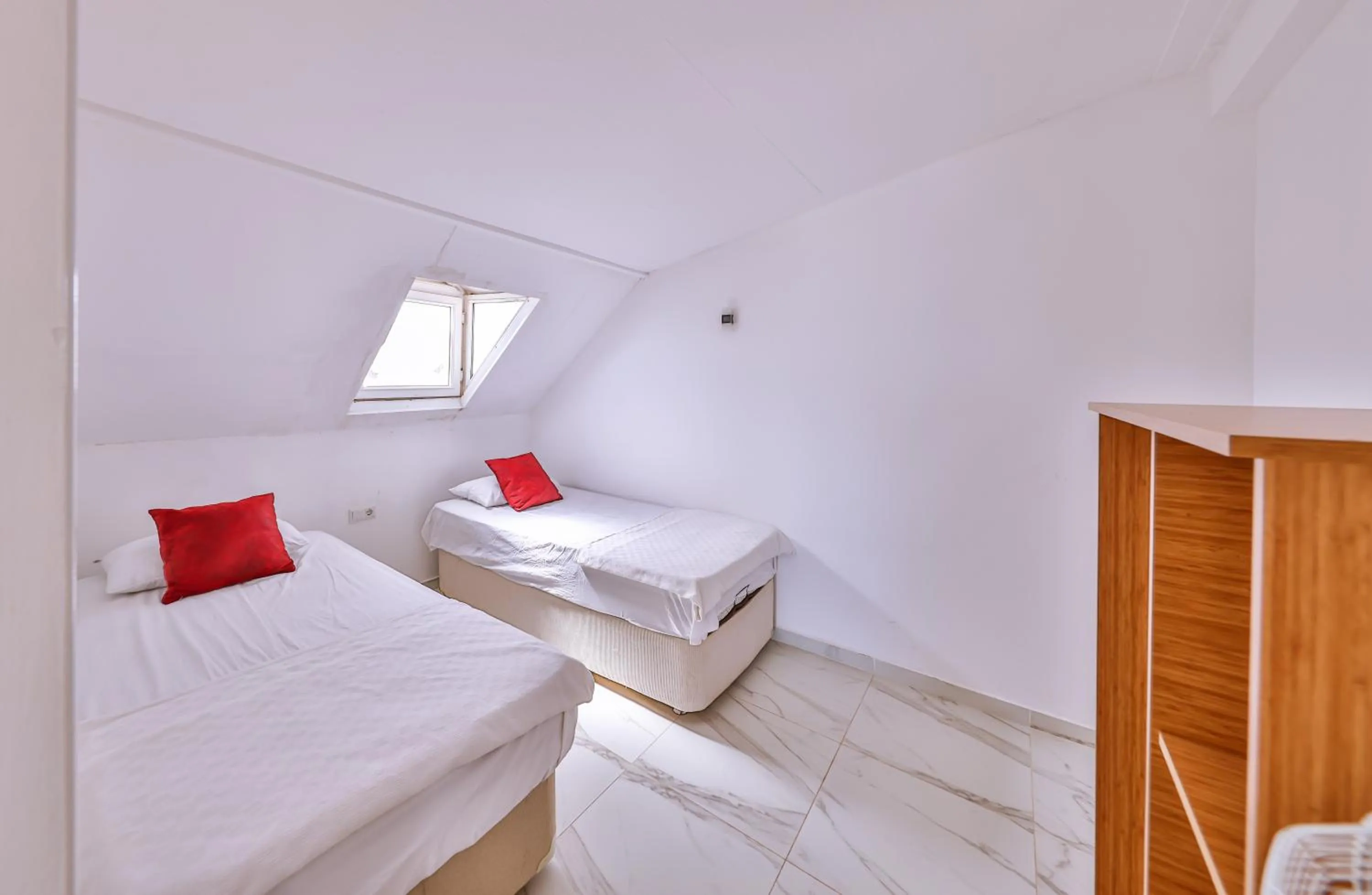 Bedroom, Bed in 3 House Apart