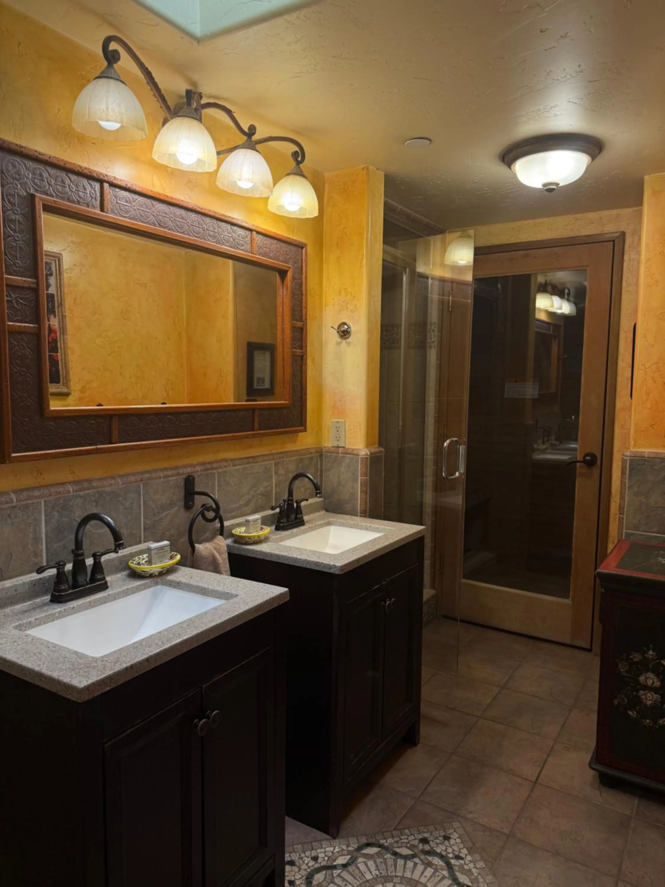 Bathroom in Avila La Fonda Hotel