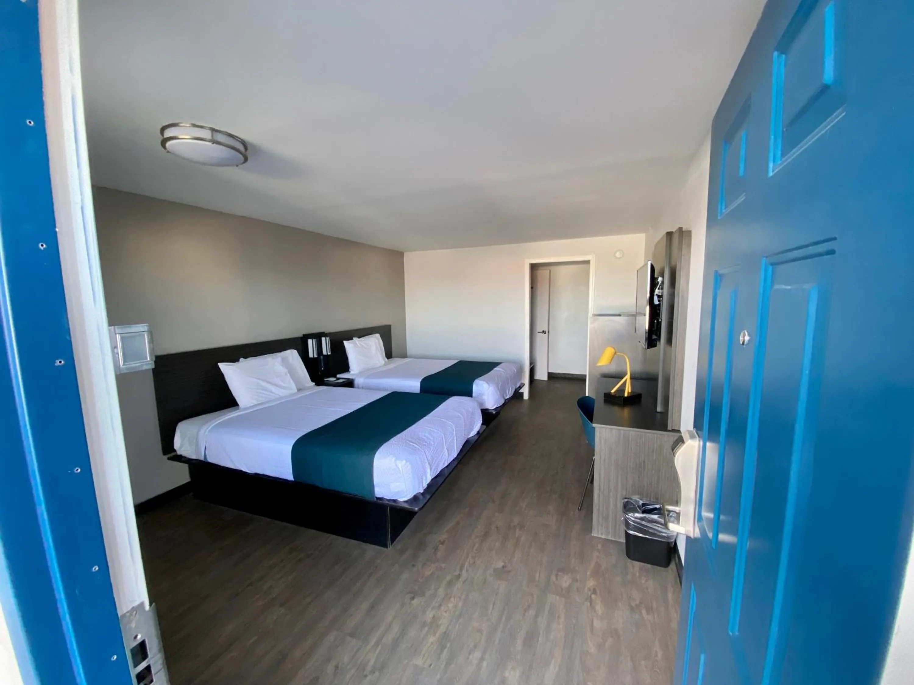 Bed in Motel 6 Bonne Terre, MO