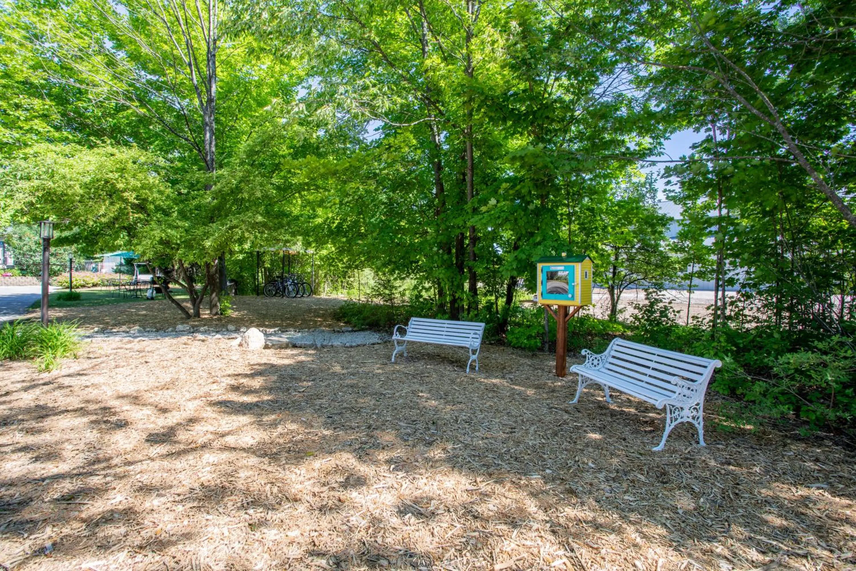 Seating area in Ephraim Motel