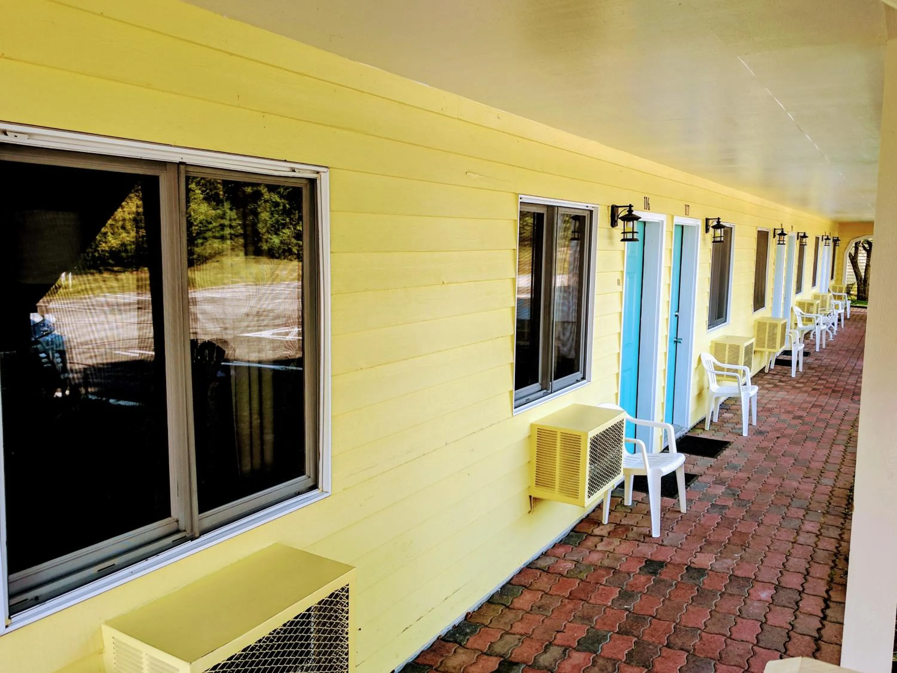 Patio in Ephraim Motel