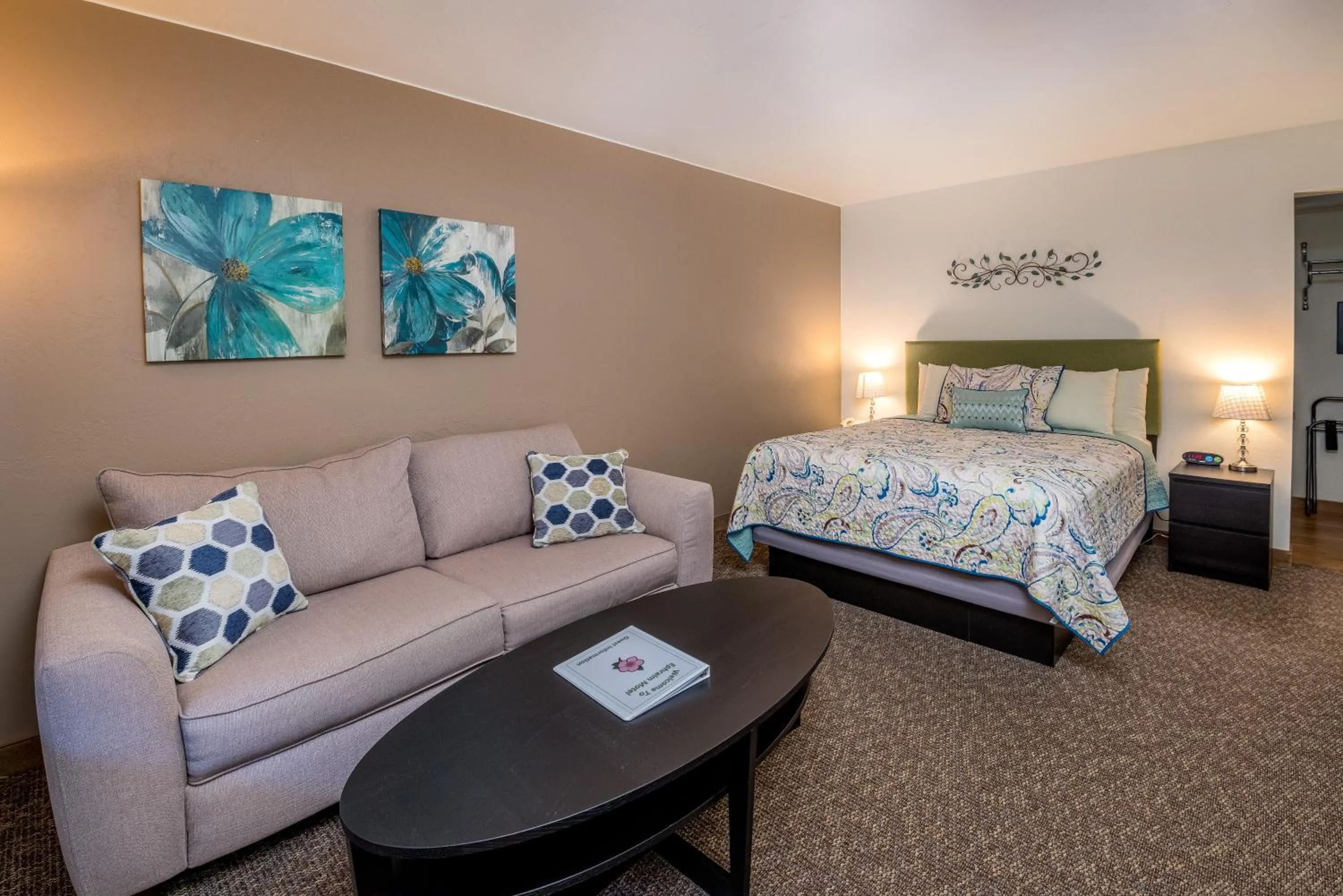 Bed in Ephraim Motel