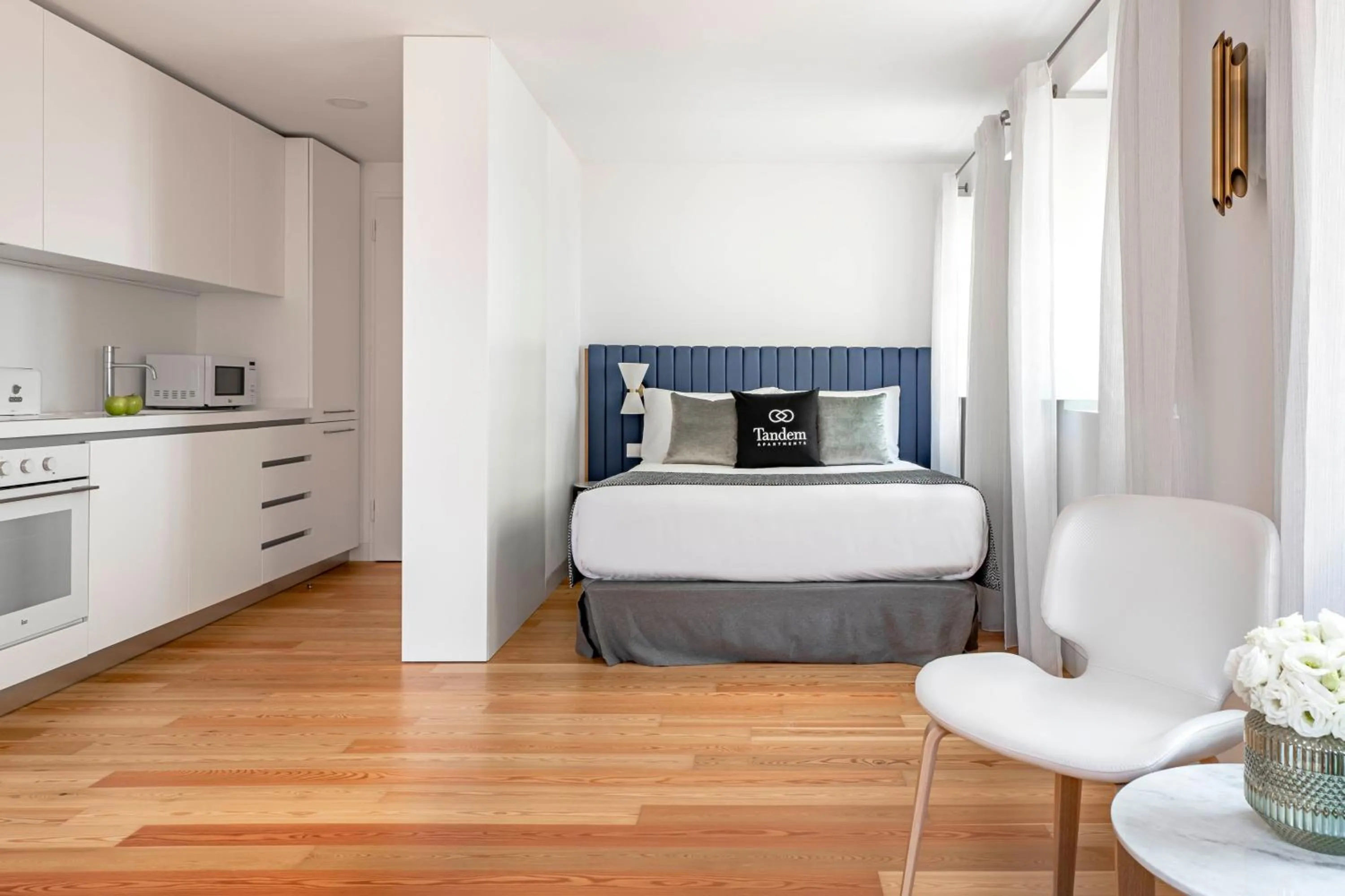 Photo of the whole room, Bed in Tandem Palacio Alfama Apartments