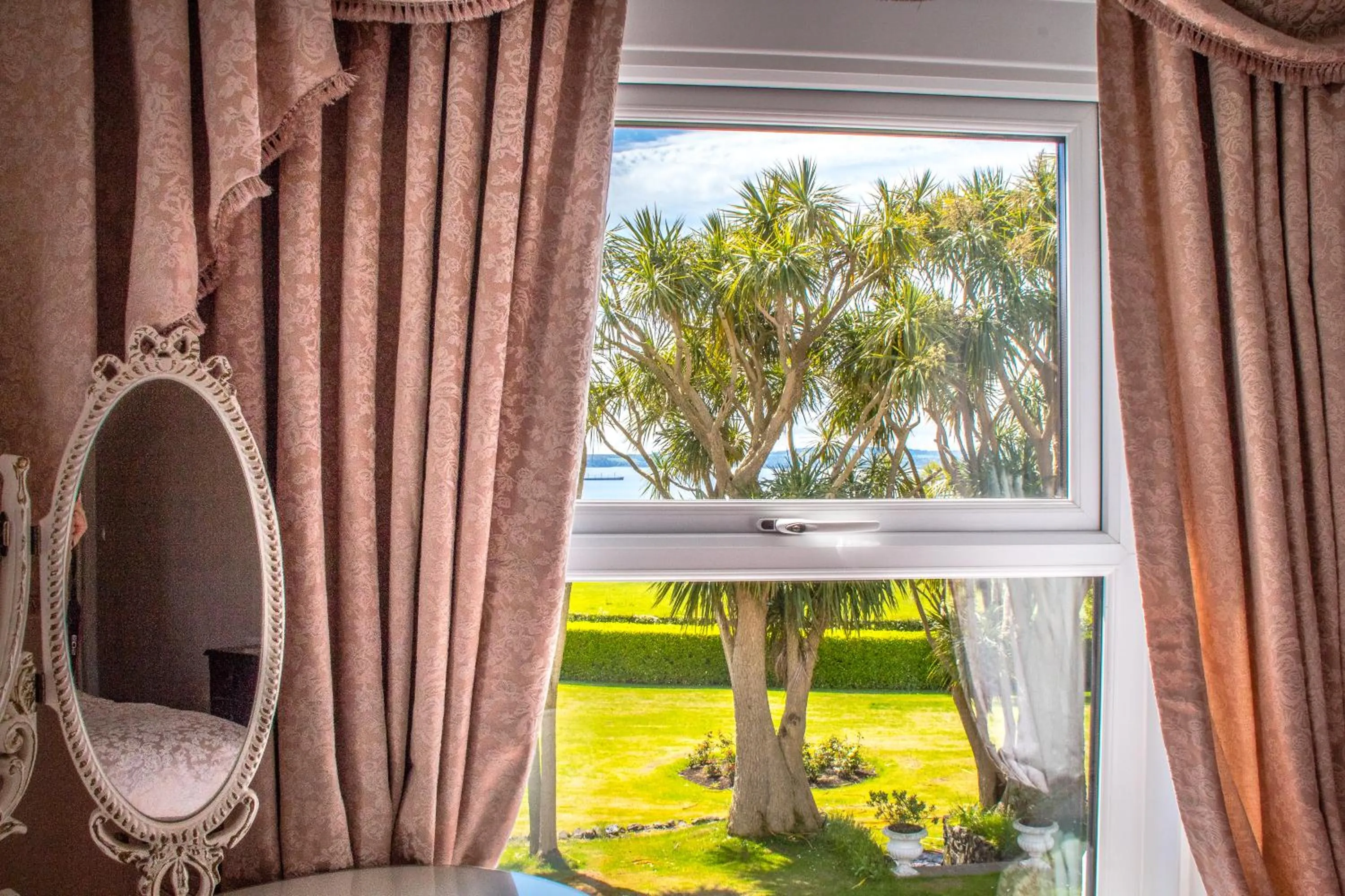 Garden in Altahammond House