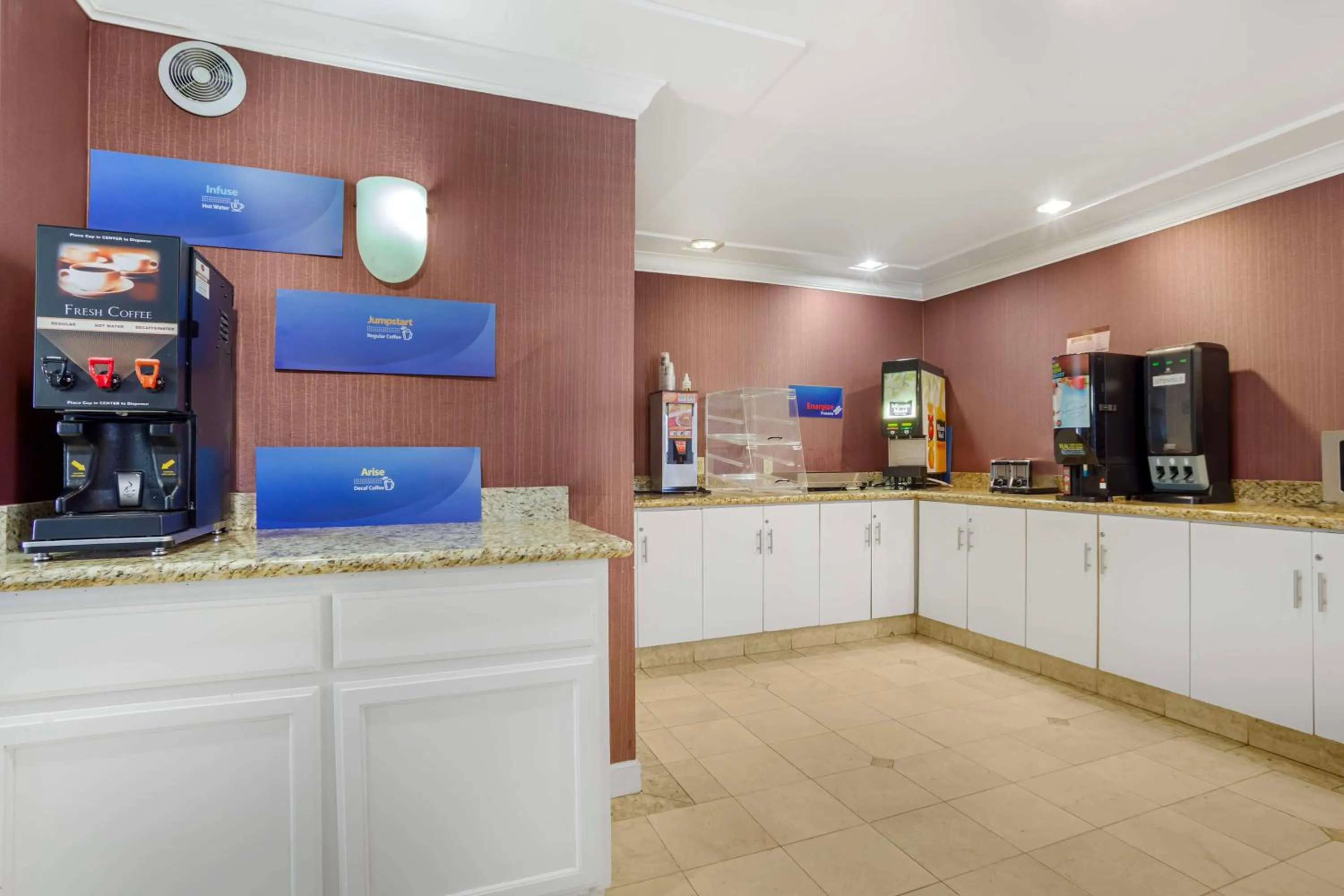 Breakfast in Best Western Inn Santa Cruz