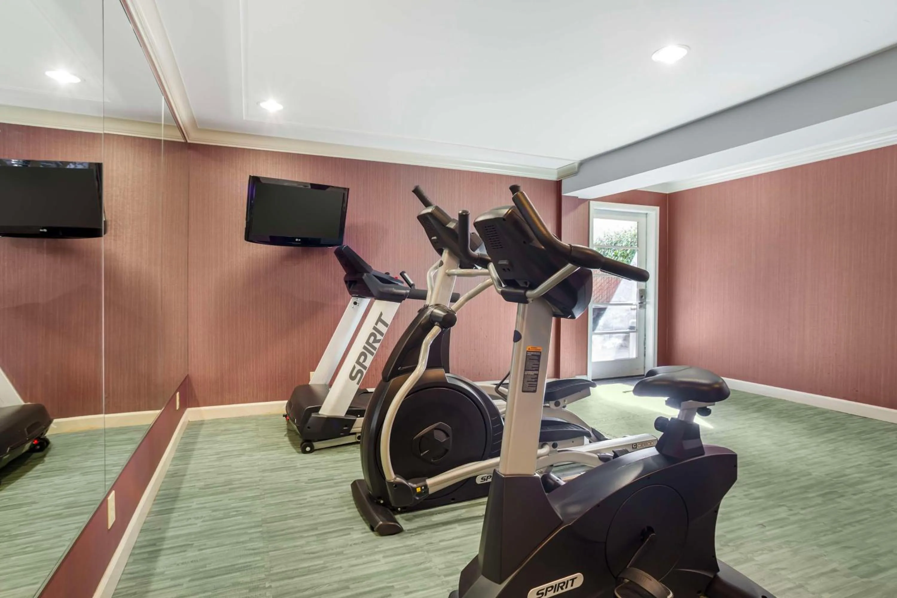 Fitness centre/facilities in Best Western Inn Santa Cruz
