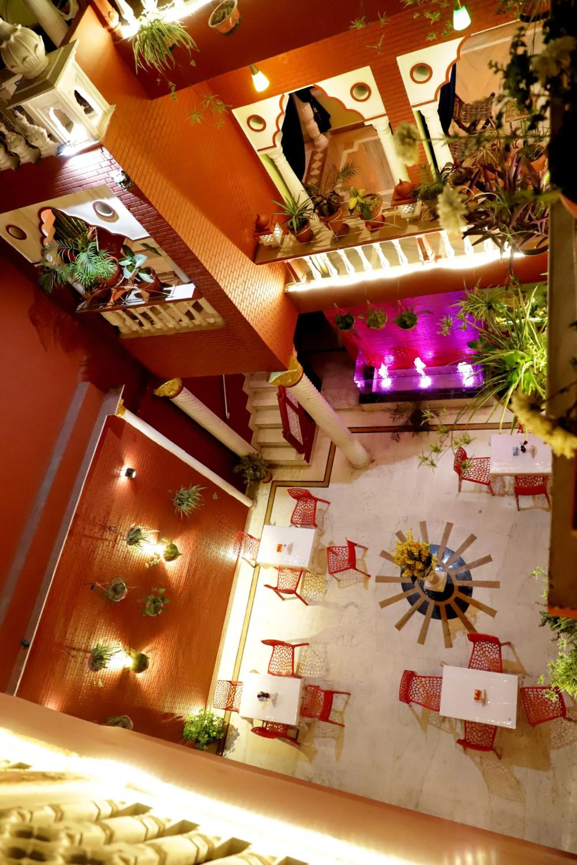 Inner courtyard view in Ganesha Palace