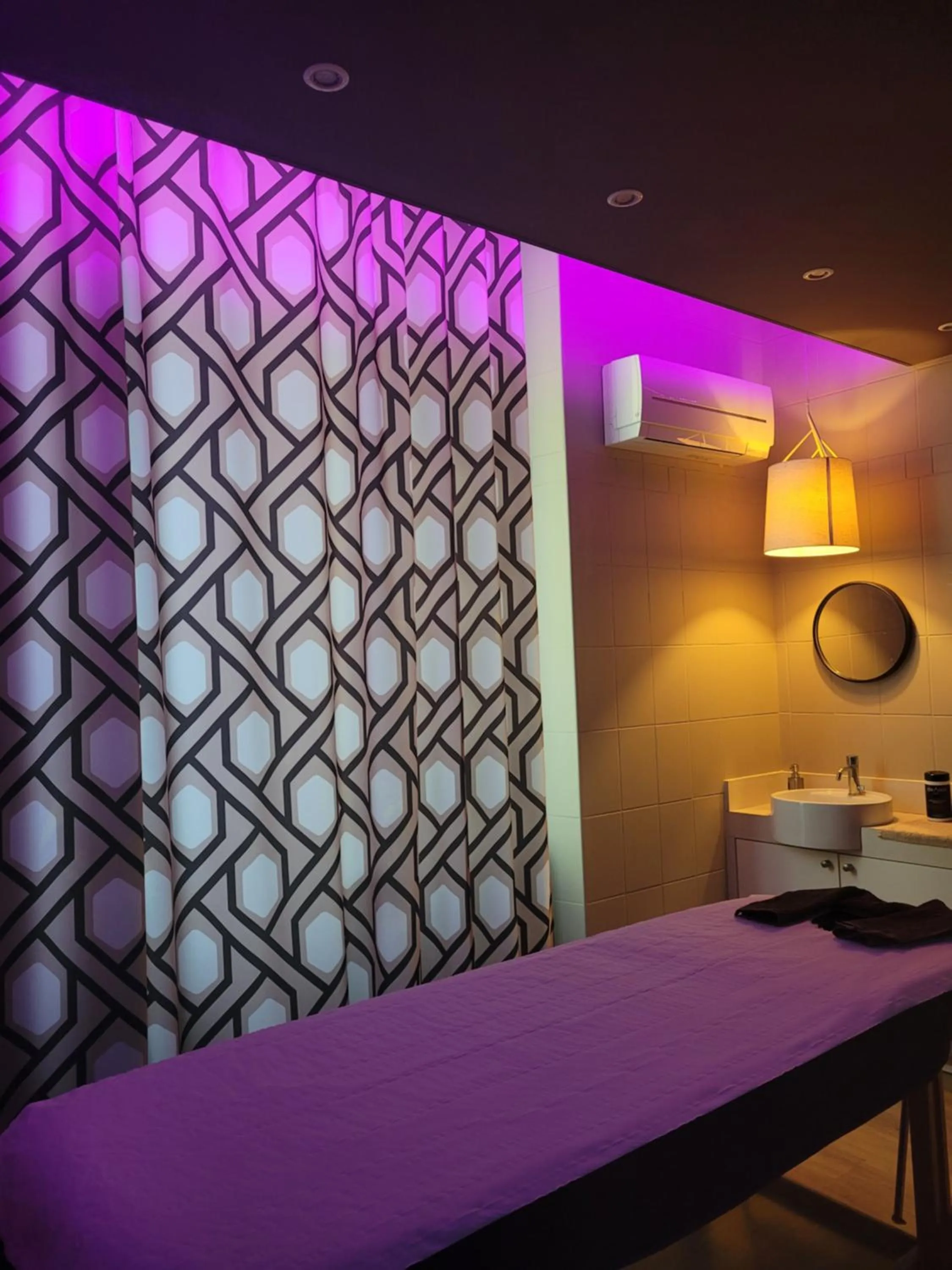 Spa and wellness centre/facilities in Hôtel Cosmos & Spa